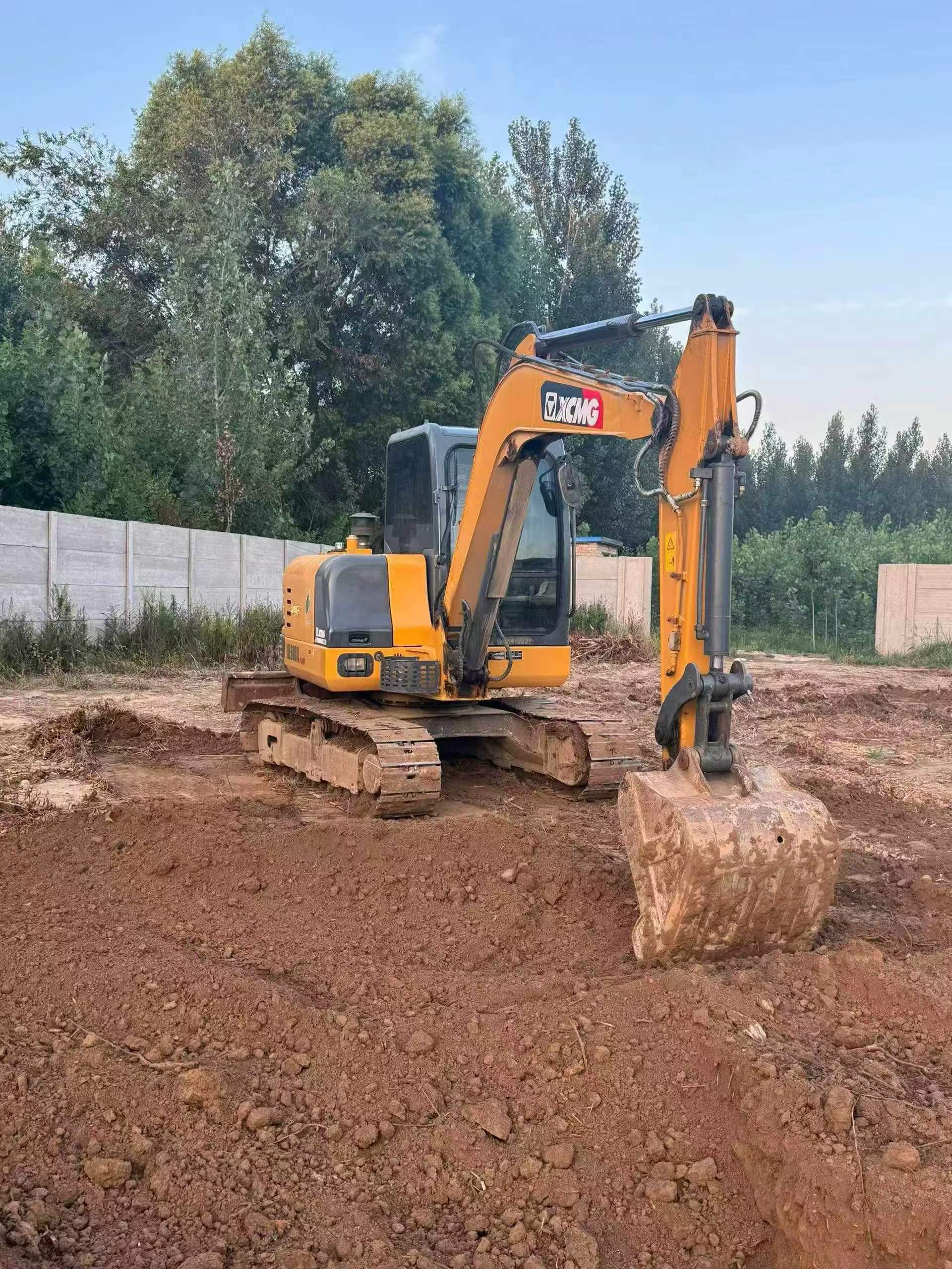 Buy XCMG XE60 Used Excavator / 4