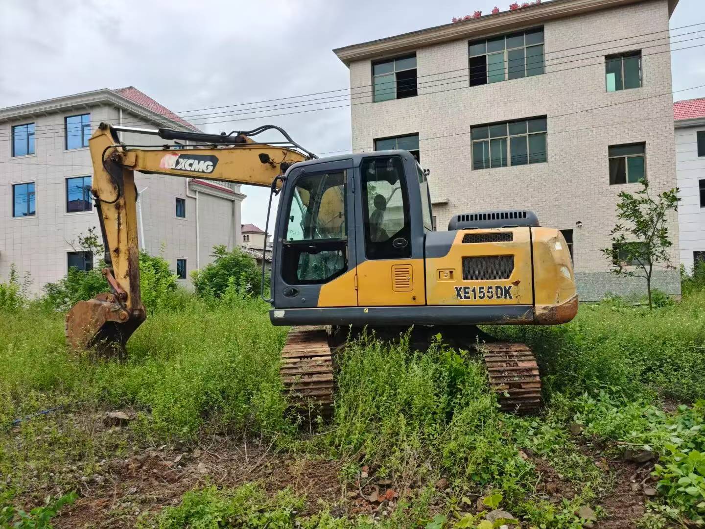 Buy XCMG XE135B Used Excavator / 2