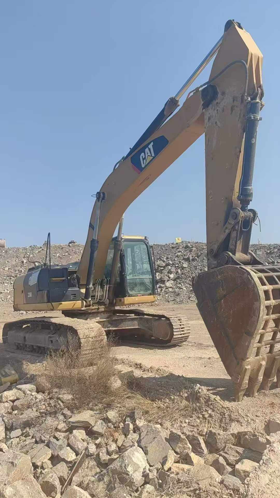 Buy Caterpillar 326DL Used Excavator / 2