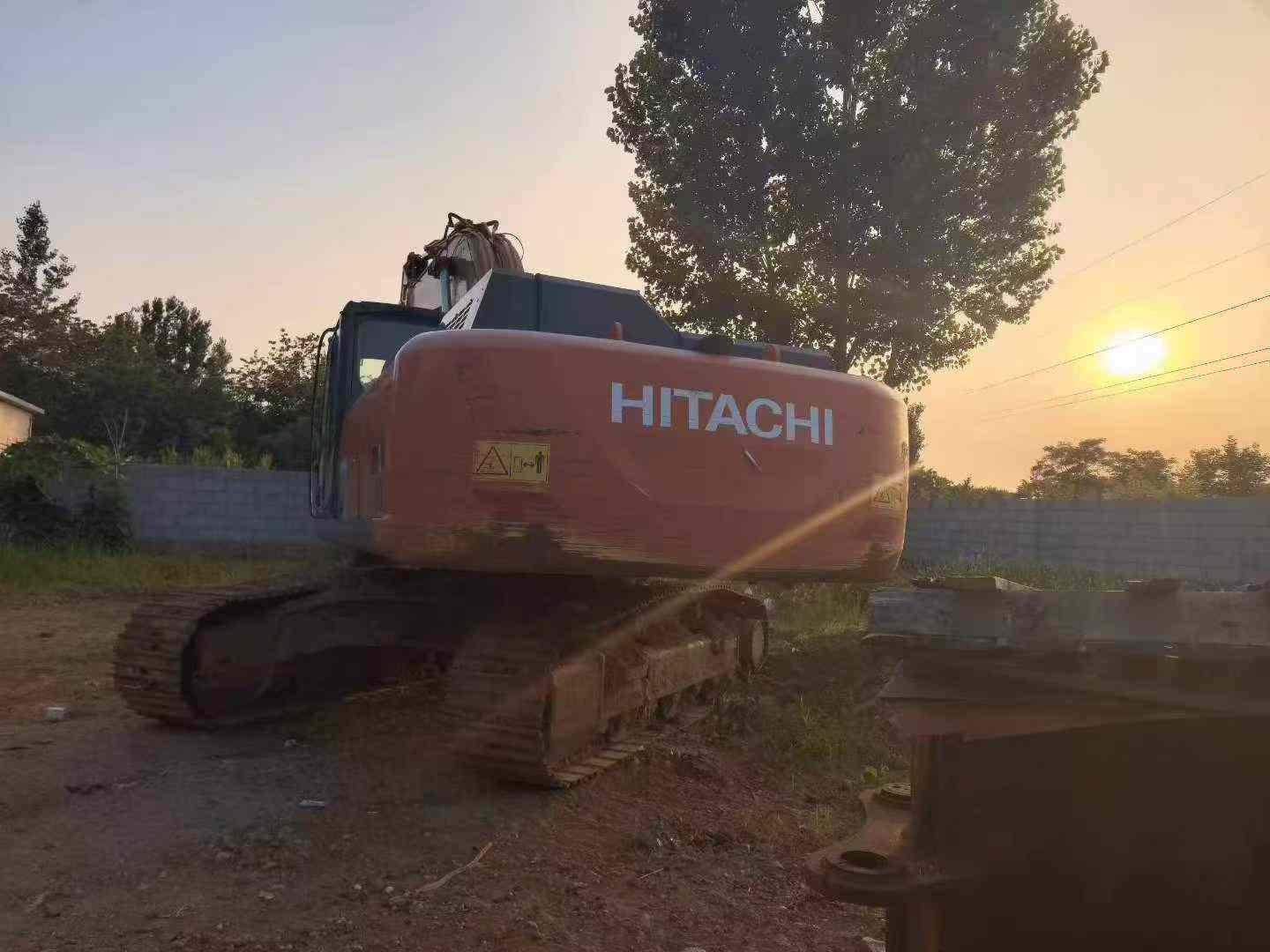 Купить Подержанный Экскаватор Hitachi ZX22U-2 / 7