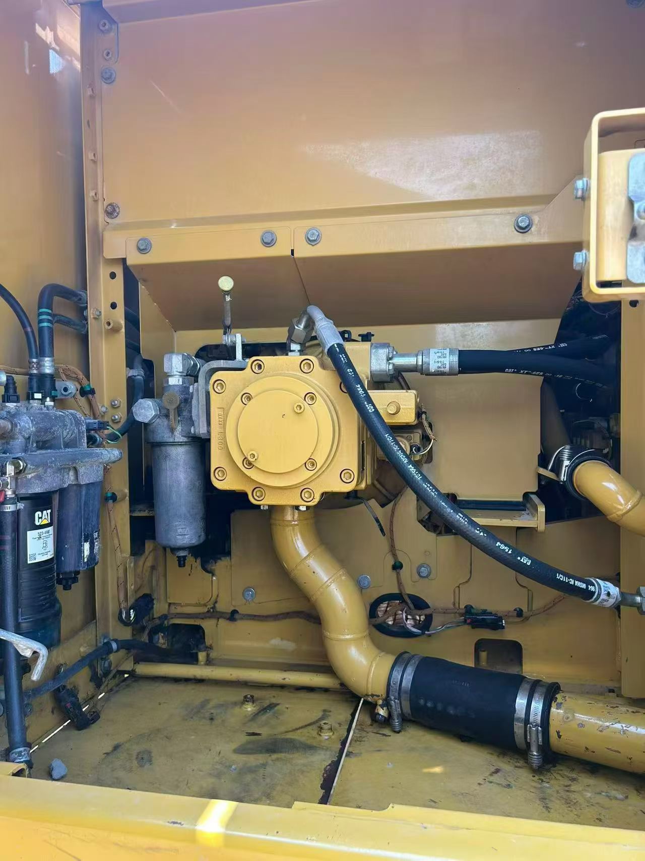 Buy Caterpillar 323 Used Excavator / 9