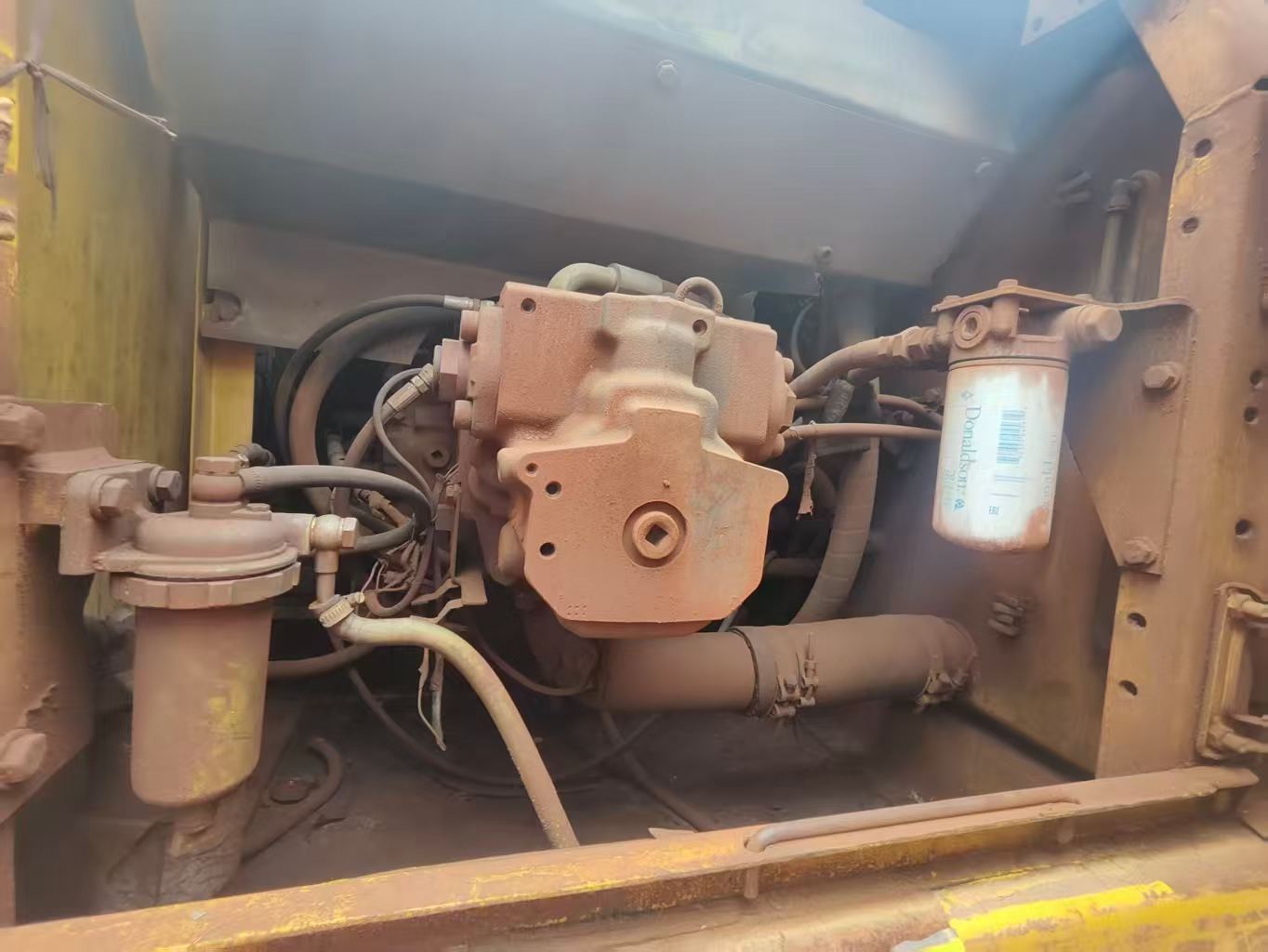 Buy Komatsu PC200-7 Used Excavator / 2