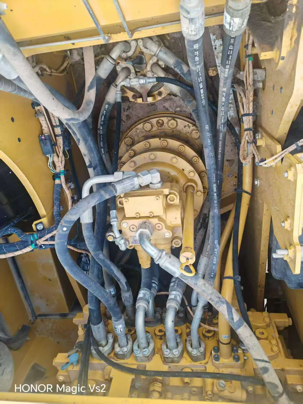 Buy Caterpillar 323 Used Excavator / 2