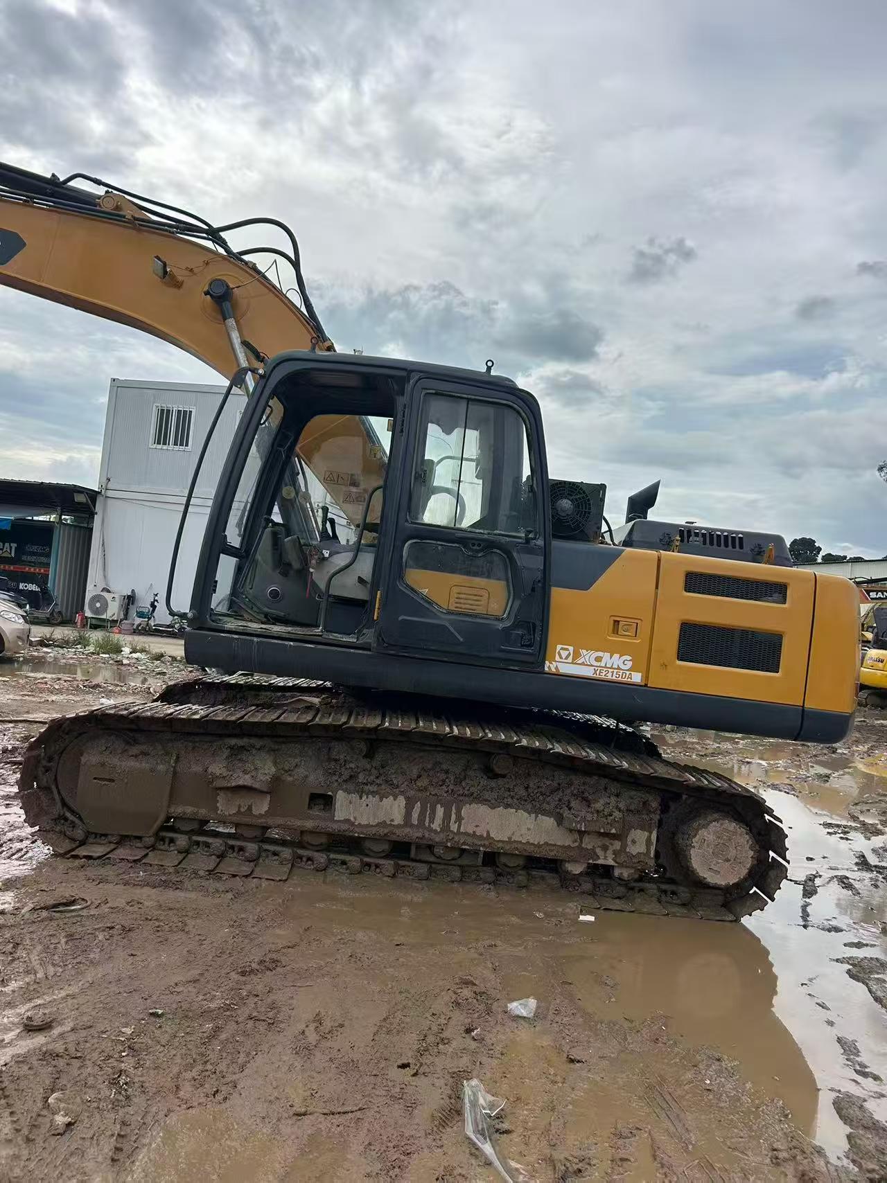 Buy XCMG XE215 Used Excavator / 5