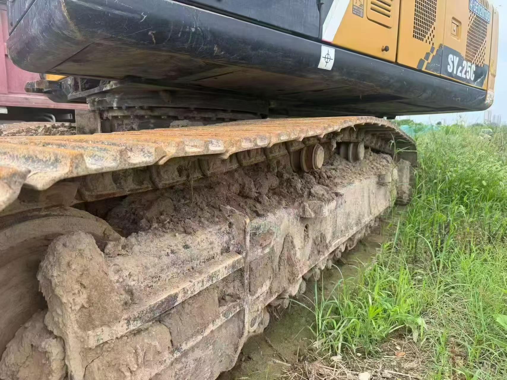 Buy Sany SY215C Used Excavator / 2