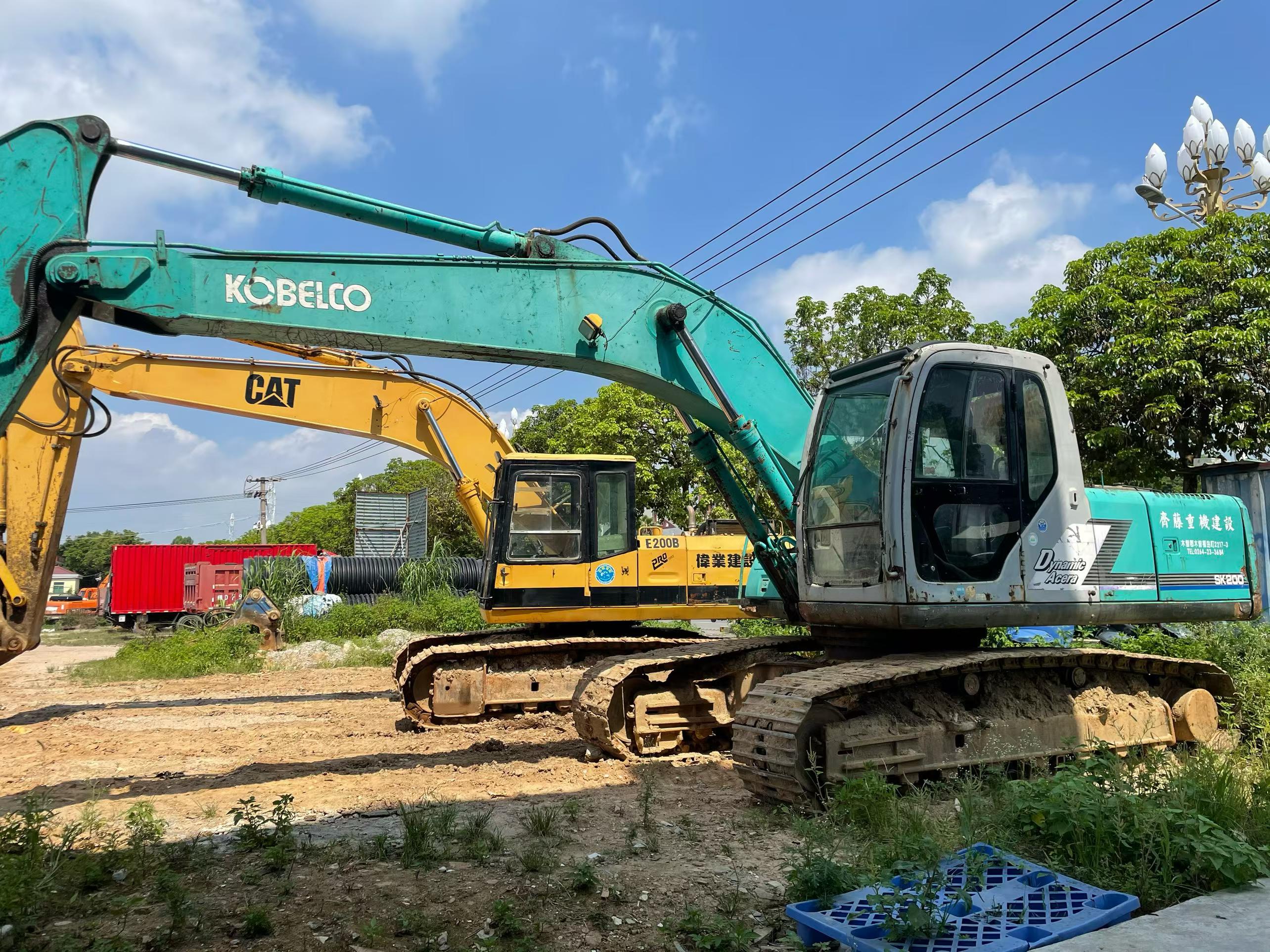 Buy Kobelco SK200-2 Used Excavator / 7