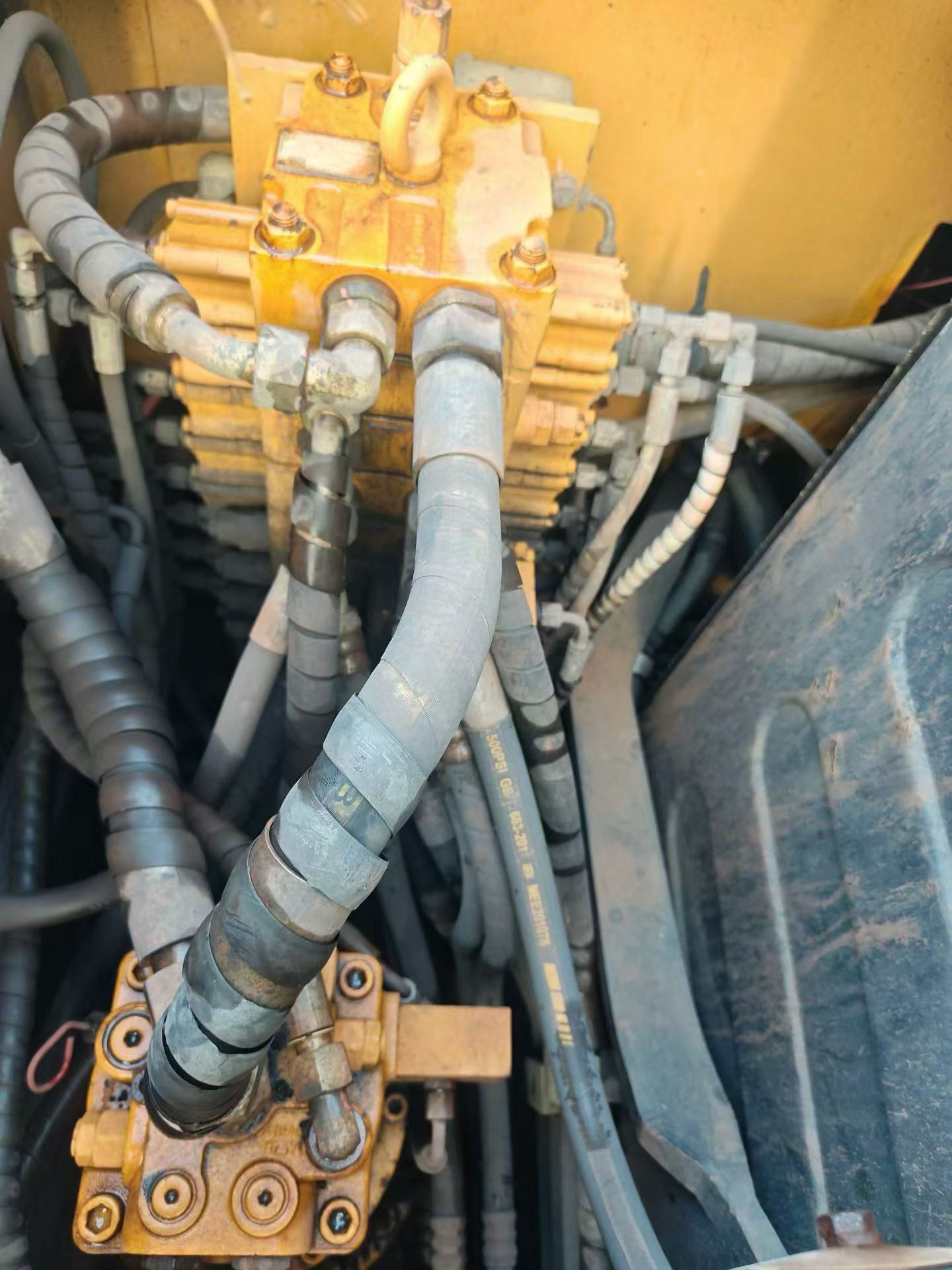 Buy Sany SY95C Used Excavator / 4