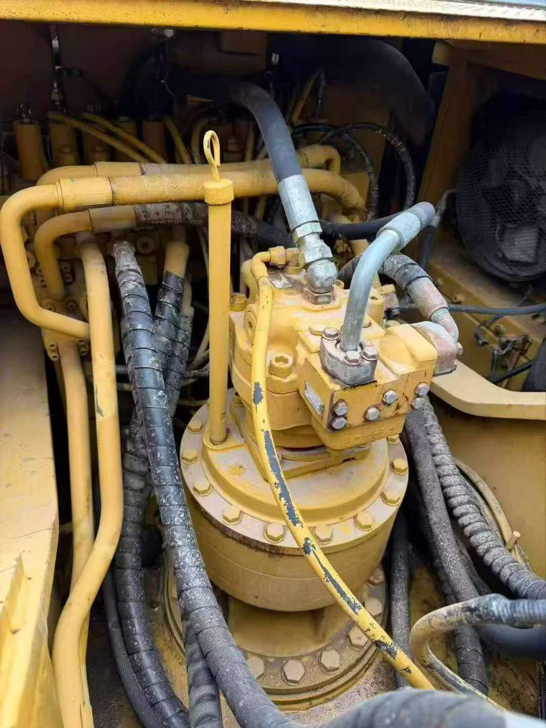 Buy Caterpillar 324D Used Excavator / 8