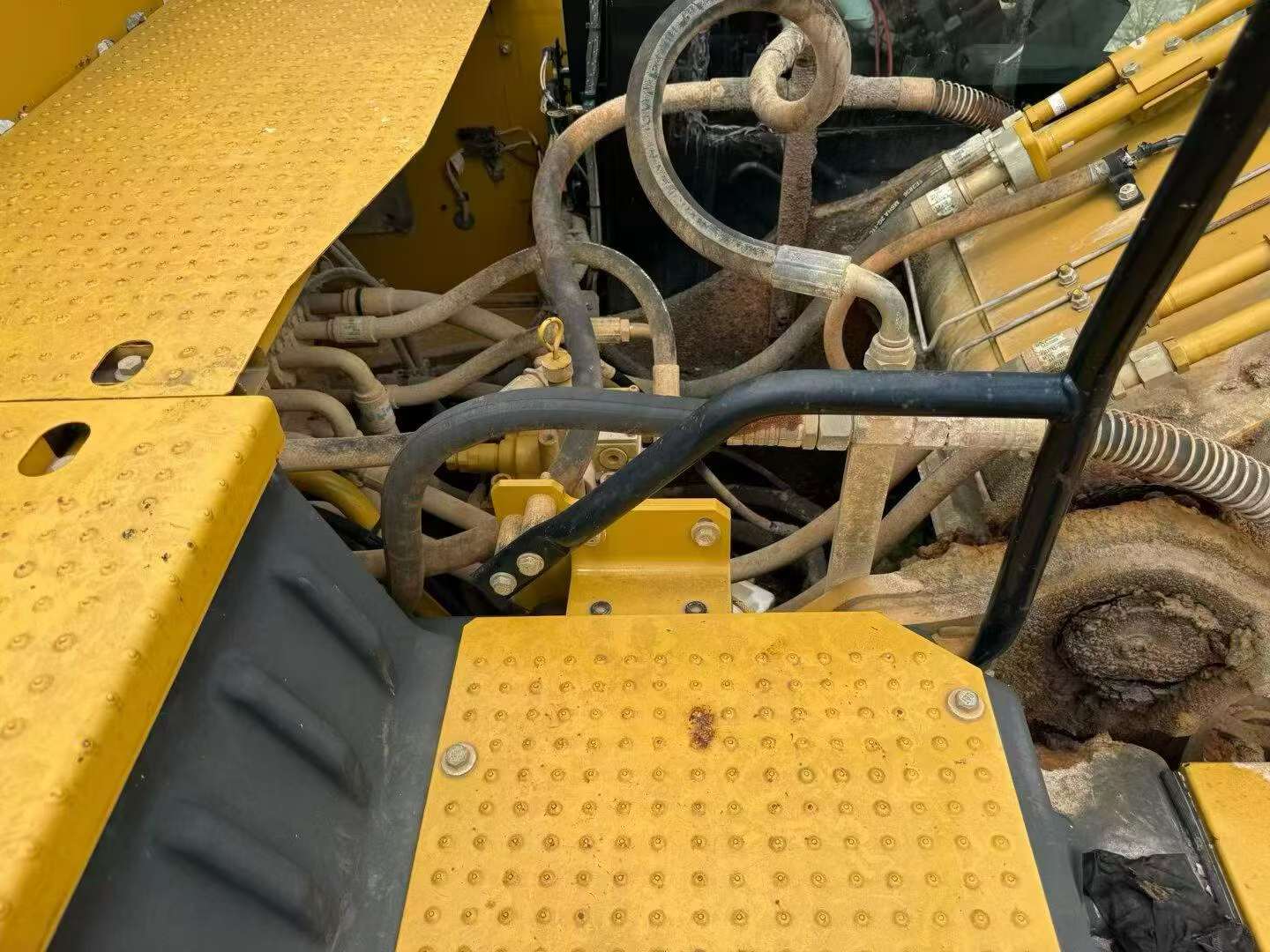 Buy Caterpillar 323 Used Excavator / 3