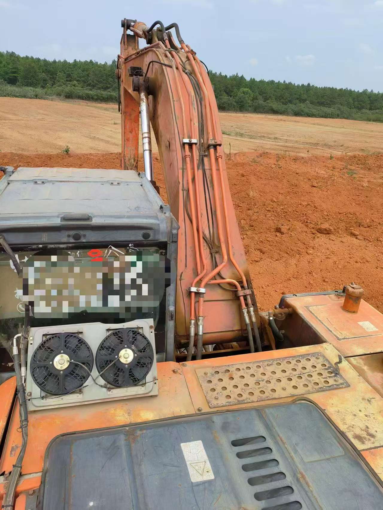 Buy Hitachi EX200-3 Used Excavator / 3