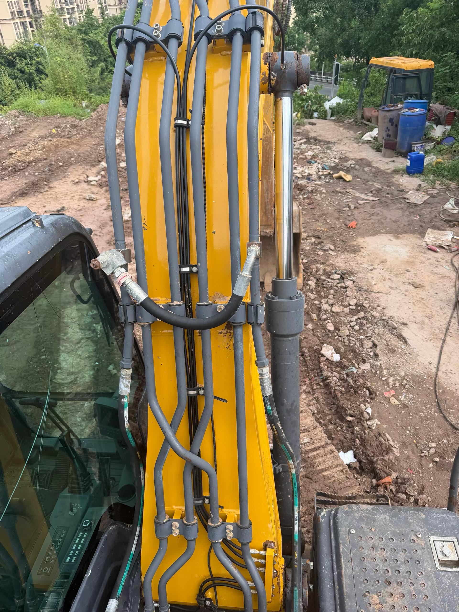 Buy XCMG XE135B Used Excavator / 5