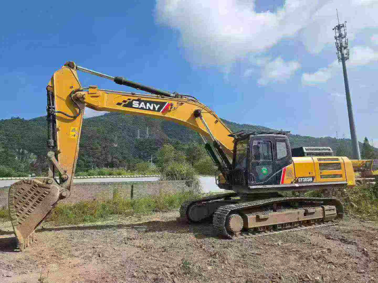 Buy Sany SY365H-10 Used Excavator / 4