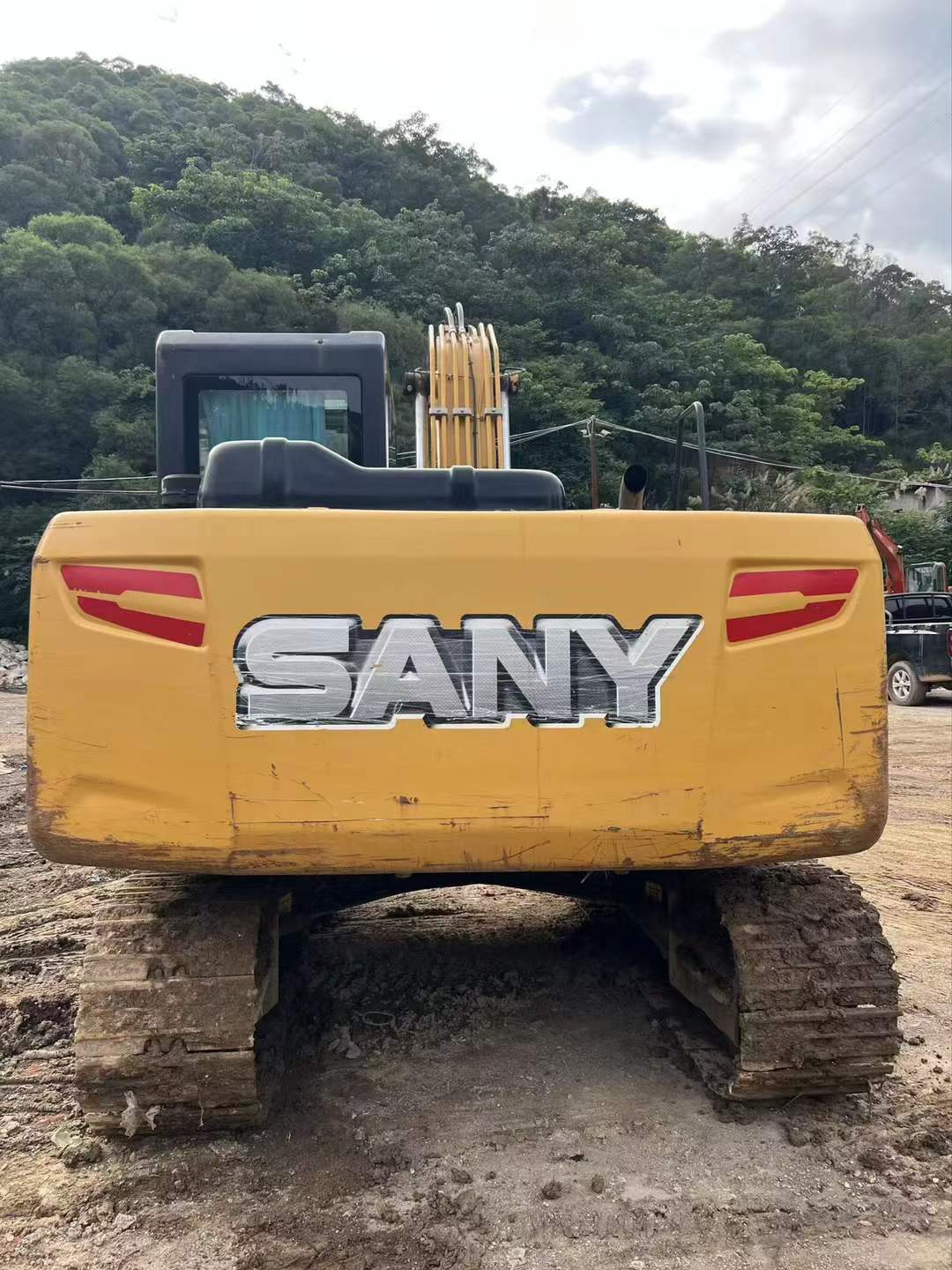 Buy Sany SY135 Used Excavator / 2