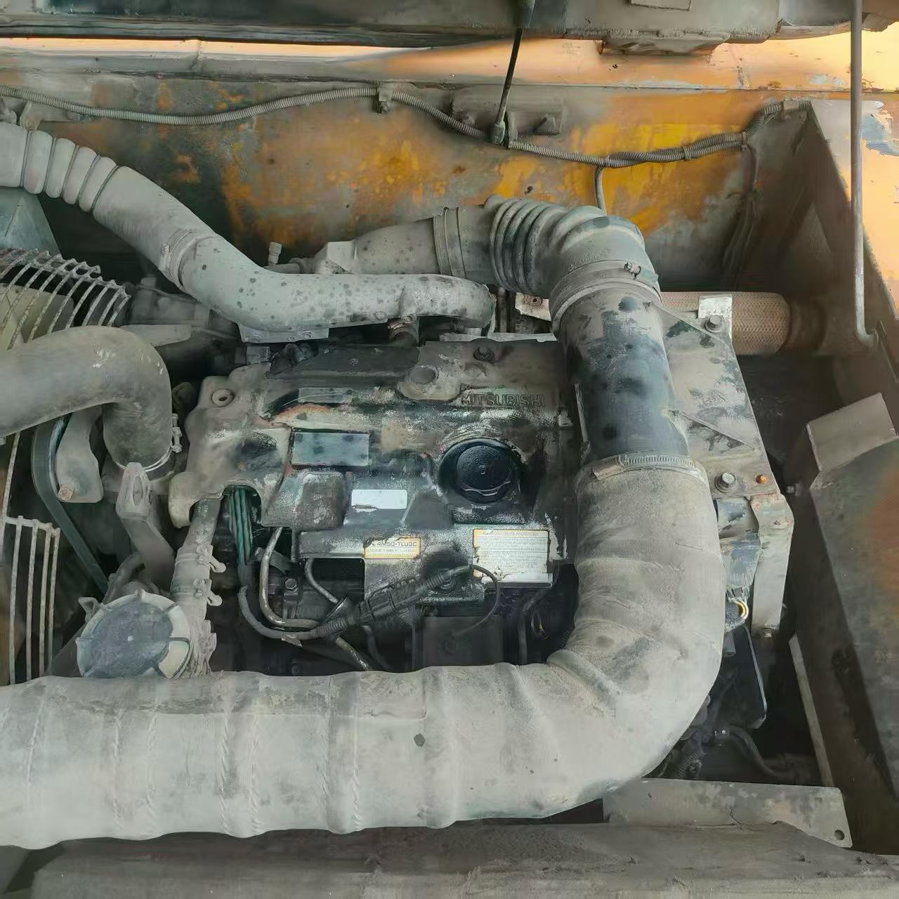 Buy Kato HD820V Used Excavator / 7