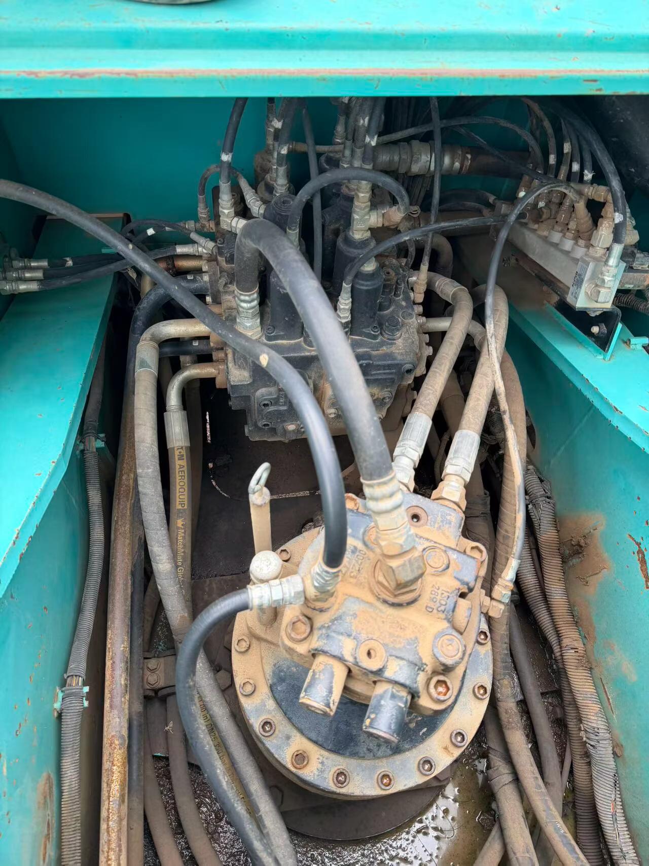 Buy Kobelco SK260 Used Excavator / 4