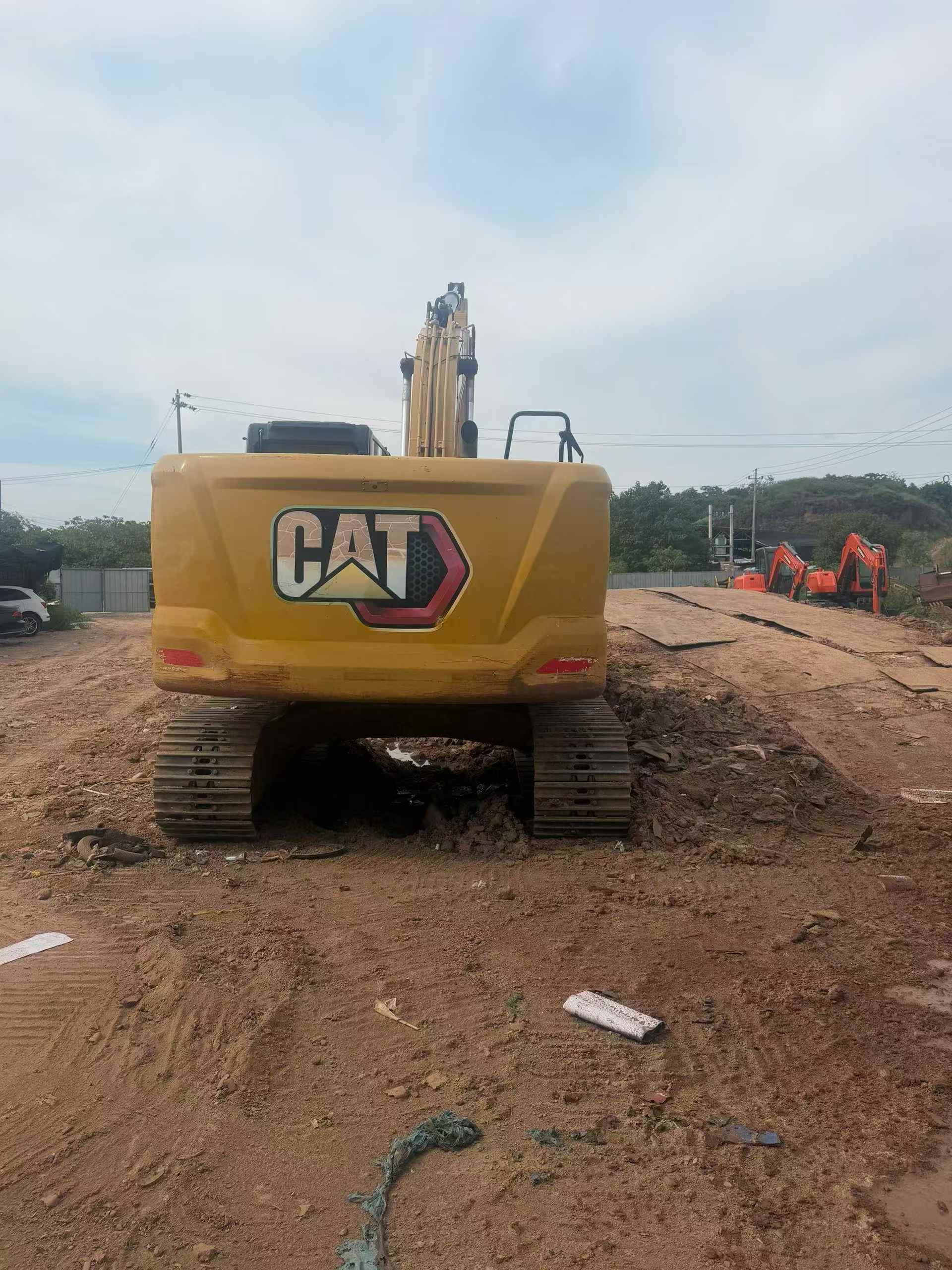 Buy Caterpillar 323 Used Excavator / 3