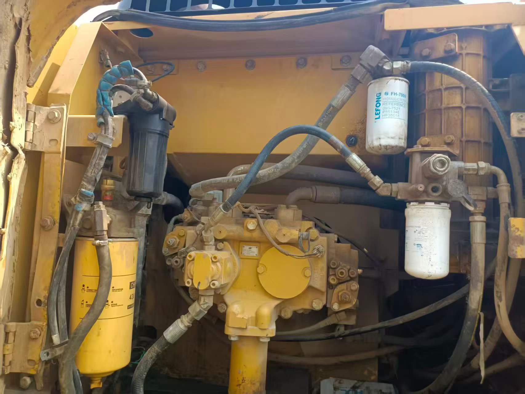 Buy Caterpillar 320D Used Excavator / 2