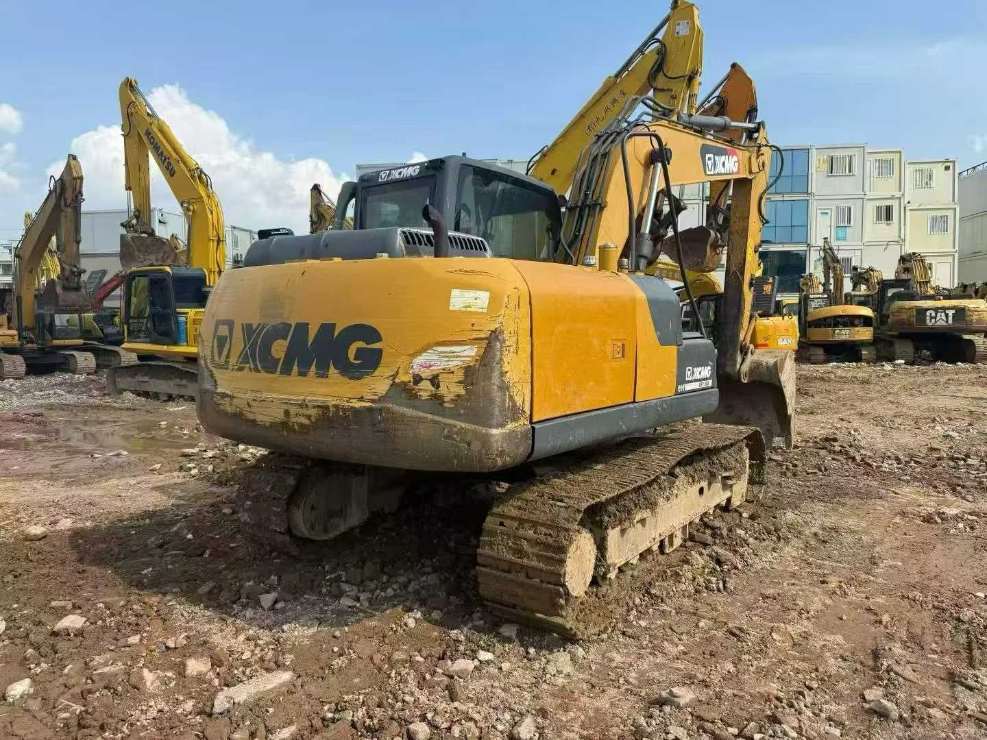 Buy XCMG XE135B Used Excavator / 2