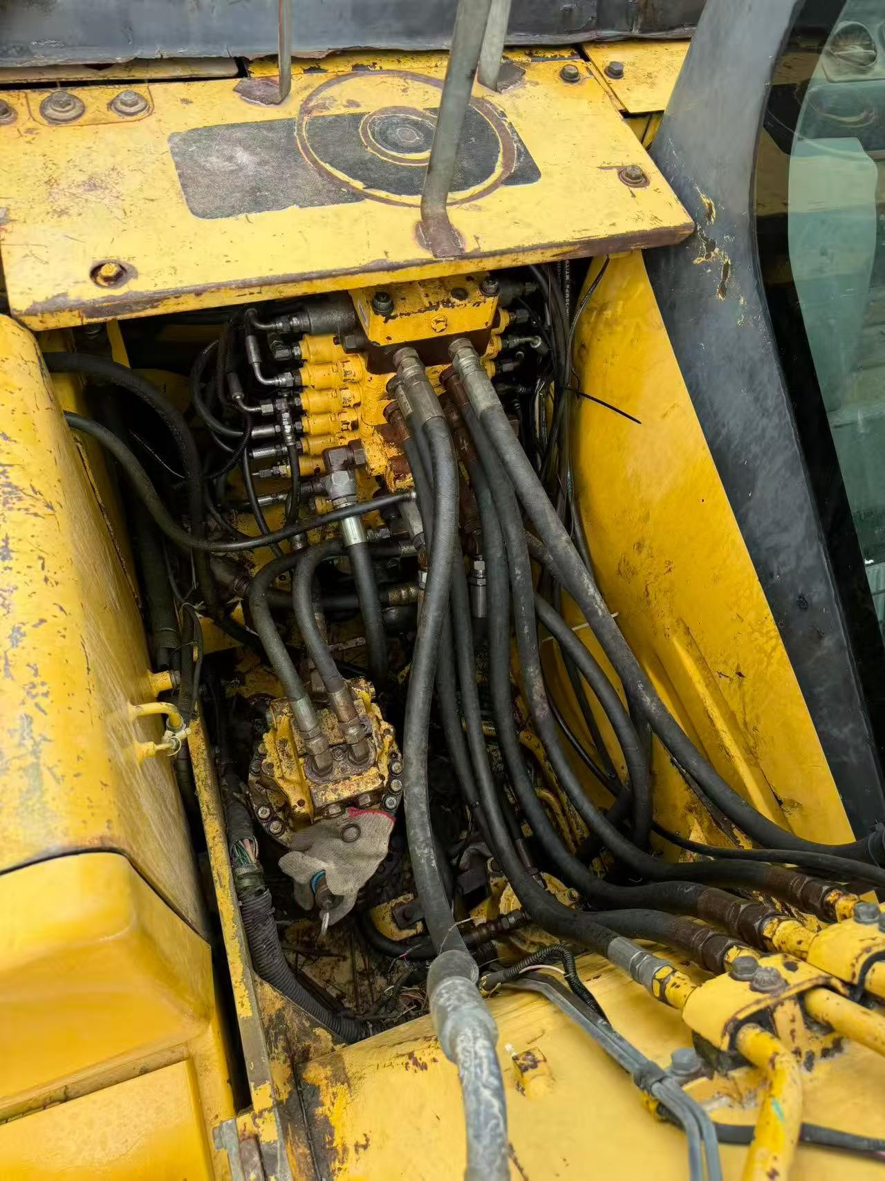 Buy Komatsu PC110-7 Used Excavator / 5