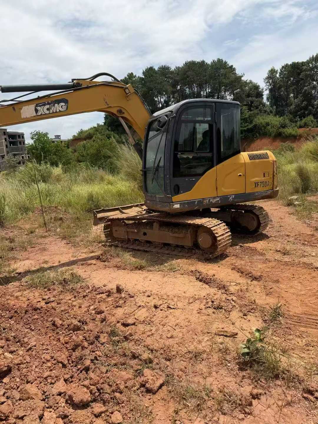 Buy XCMG XE75DA Used Excavator / 2