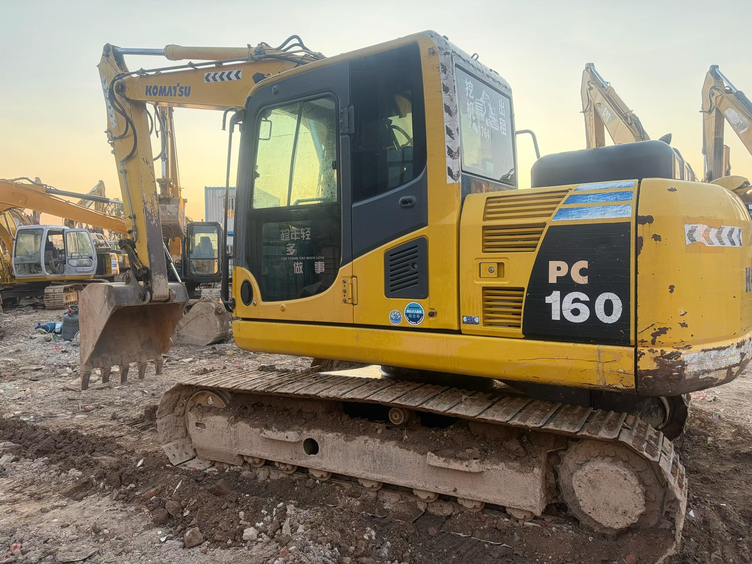 Buy Komatsu PC130-8 Used Excavator / 3