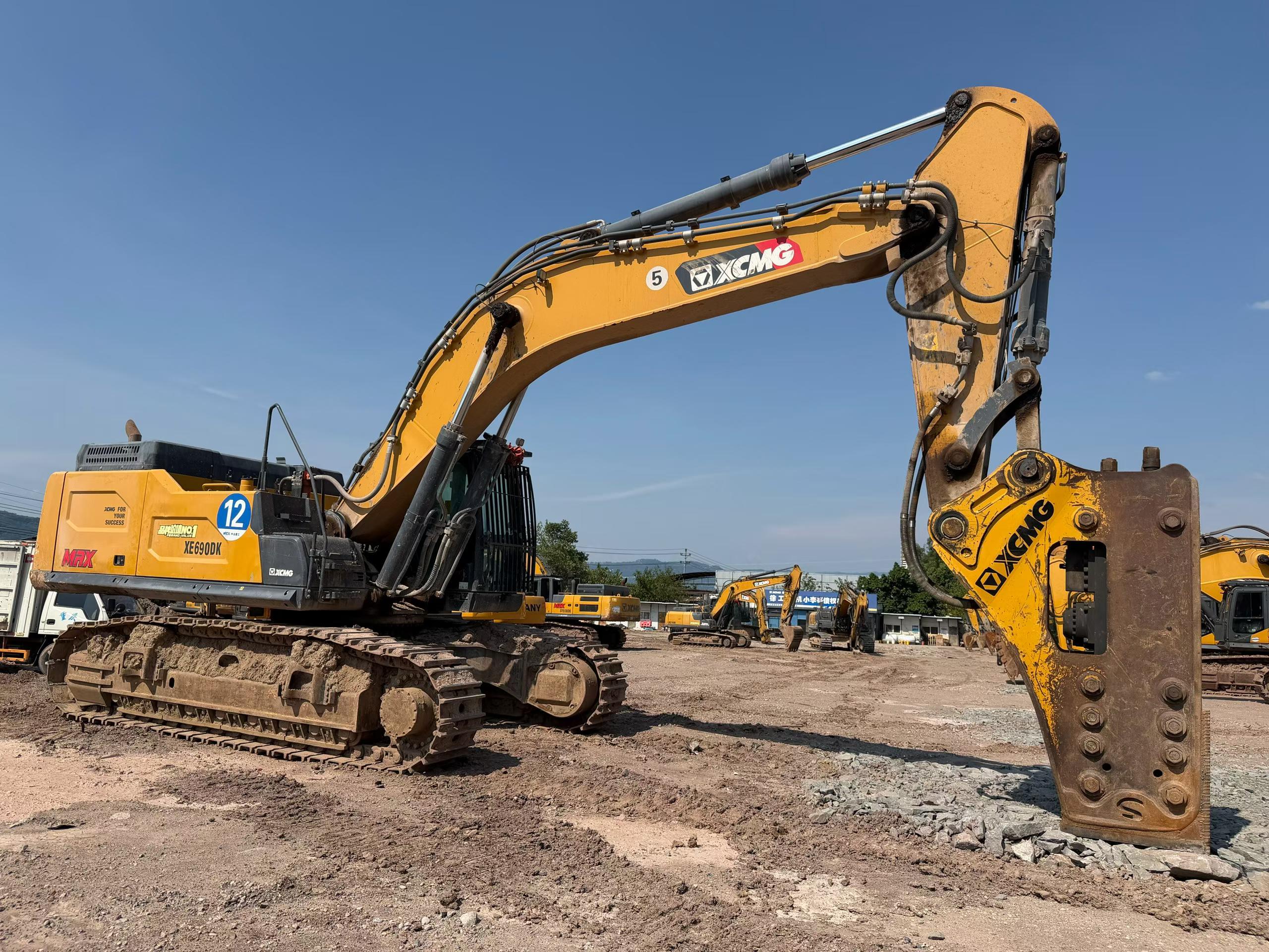 Buy XCMG XE600DK Used Excavator / 5