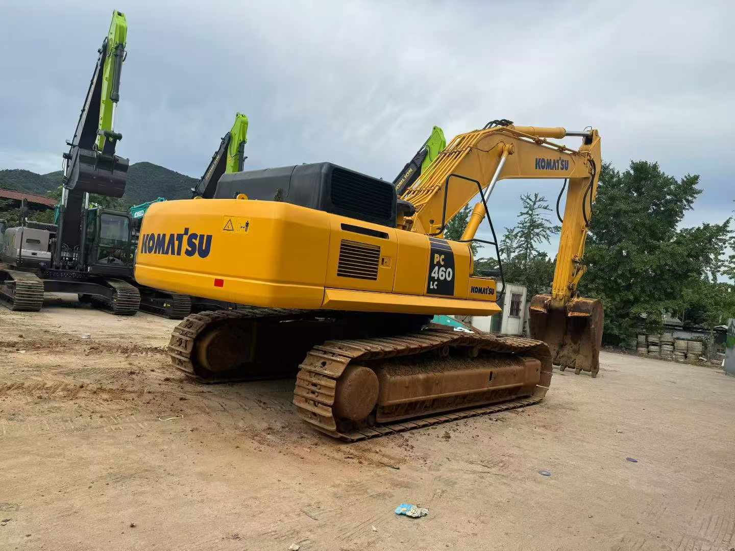 Buy Komatsu PC460LC-8 Used Excavator / 3