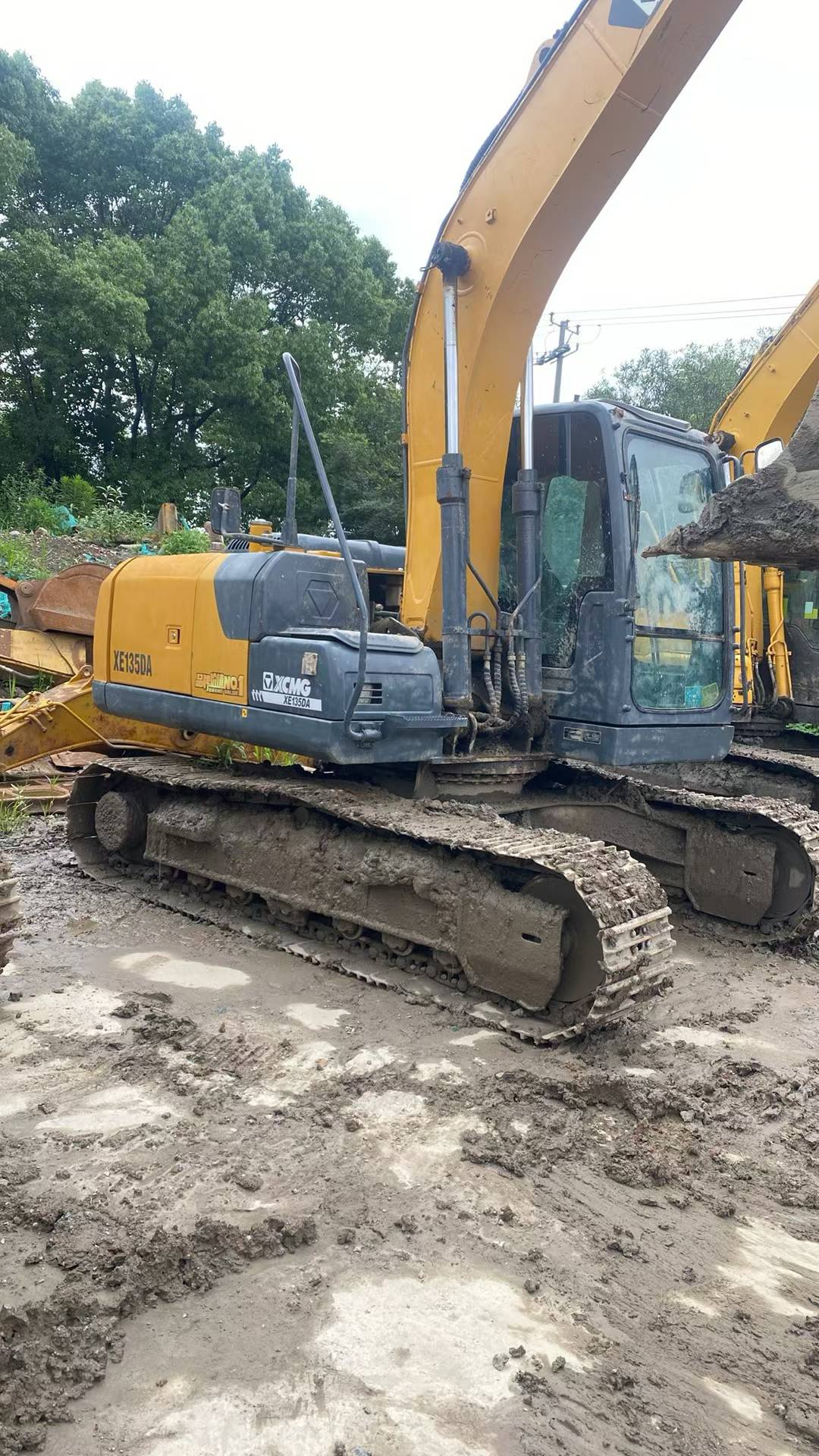 Buy XCMG XE135B Used Excavator / 6