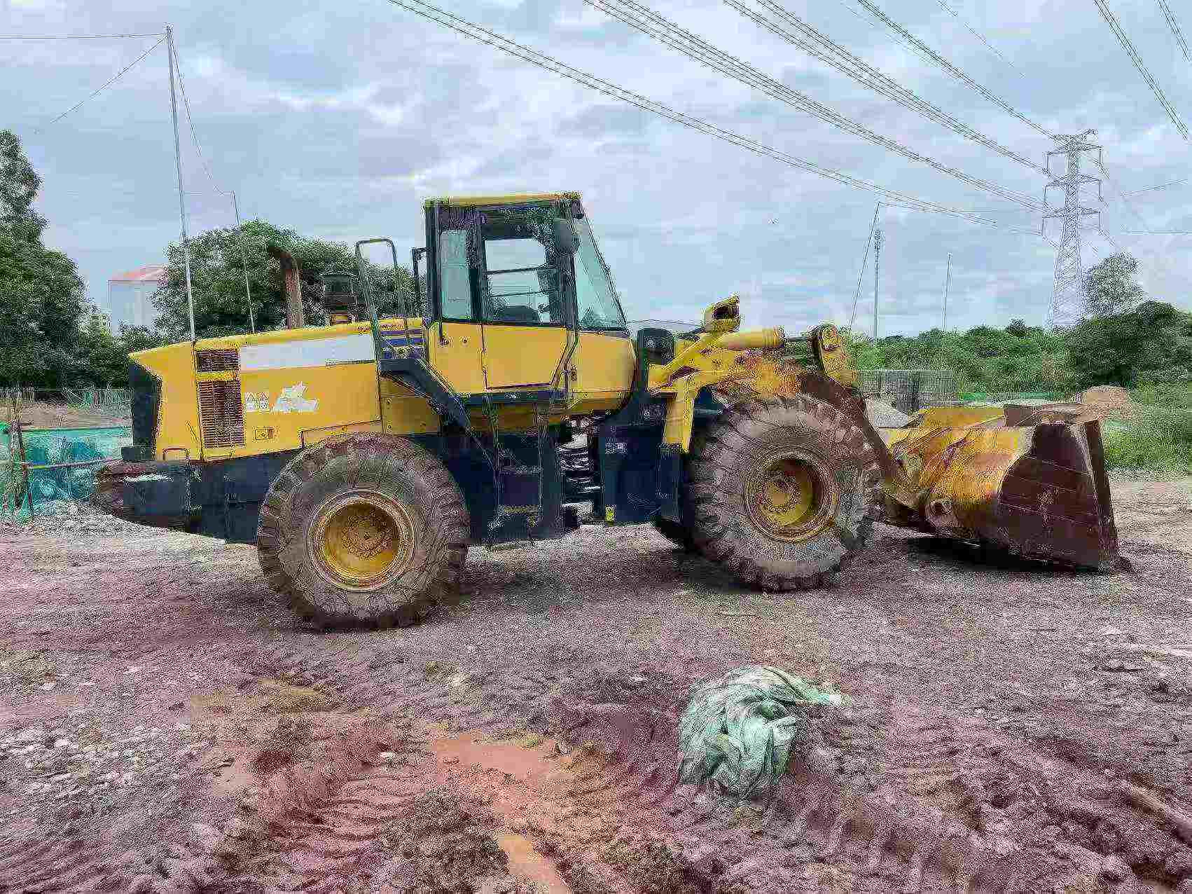 Buy Komatsu WA380-6 Used Excavator / 2