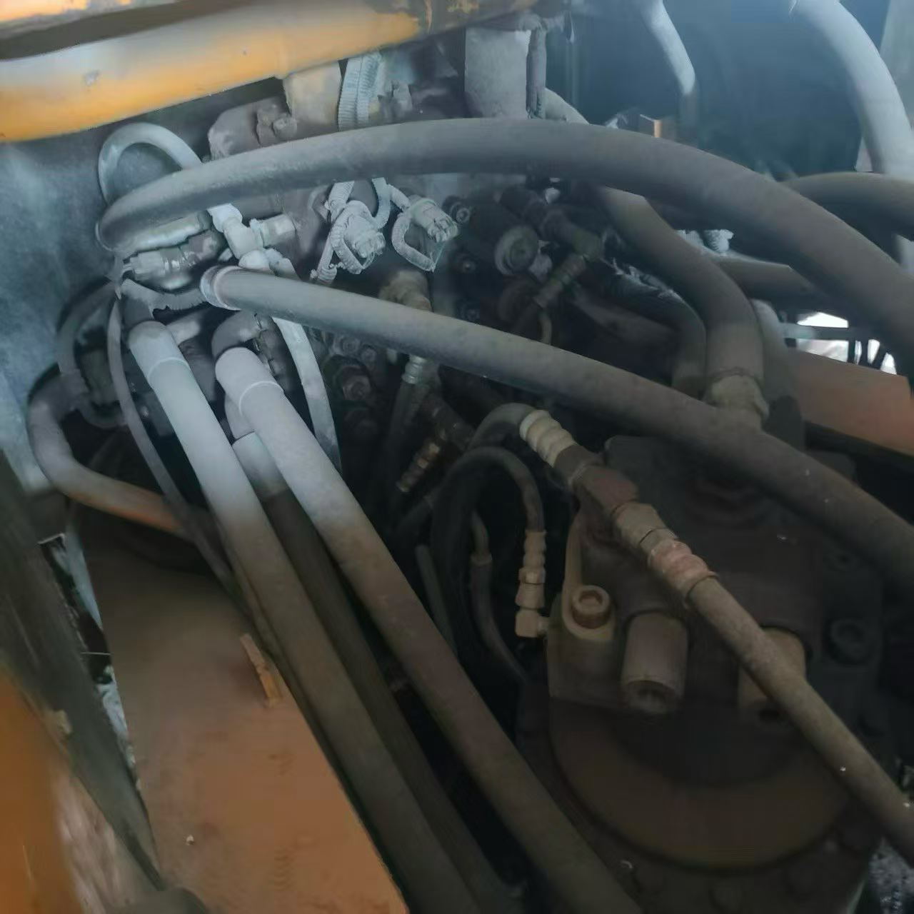 Buy Kato HD820V Used Excavator / 5