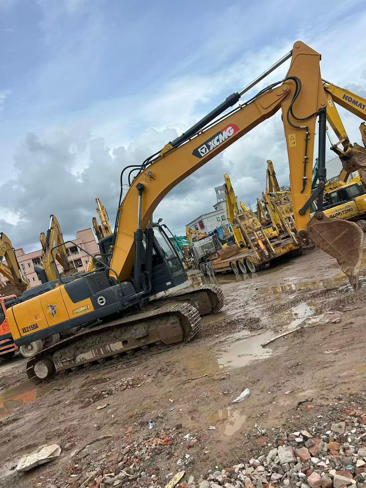 Buy XCMG XE215 Used Excavator / 3