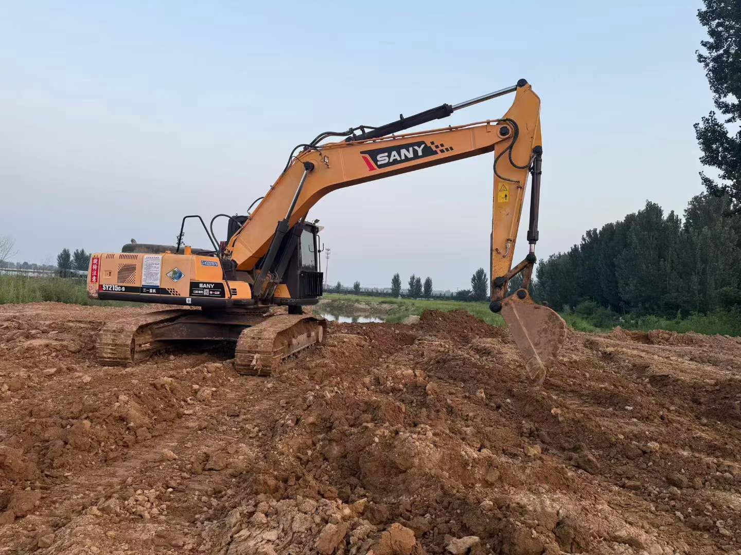 Buy Sany SY215C-8 Used Excavator / 3