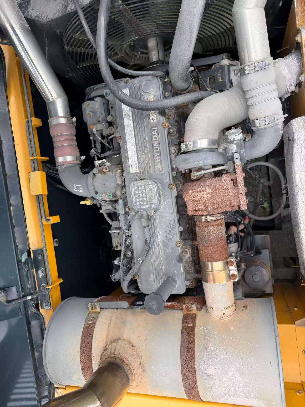 Buy Hyundai R385LVS Used Excavator / 7