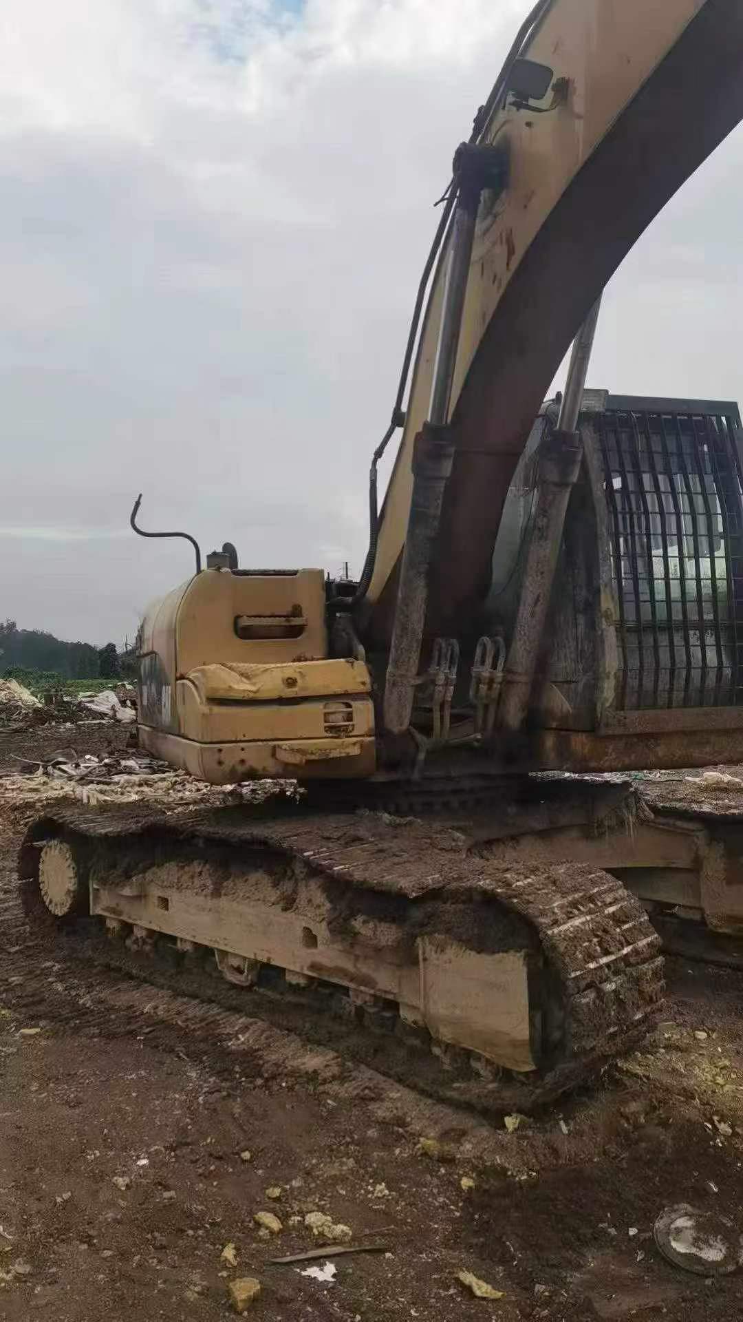 Buy Caterpillar 320D Used Excavator / 2