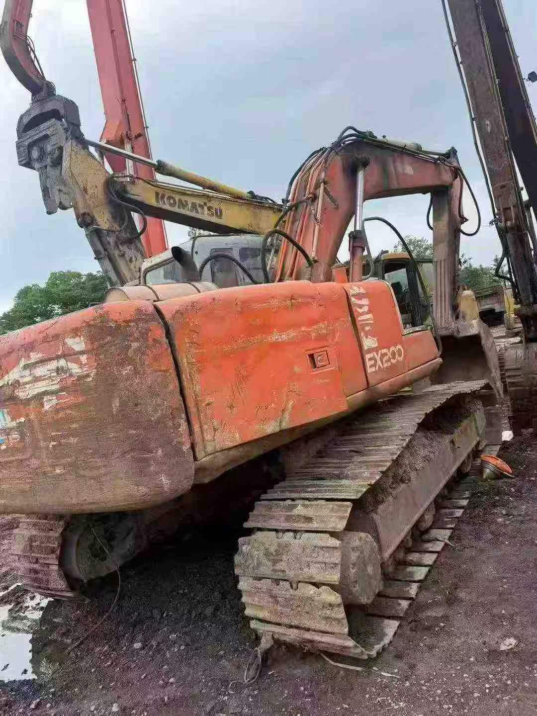 Buy Hitachi EX200-5 Used Excavator / 2