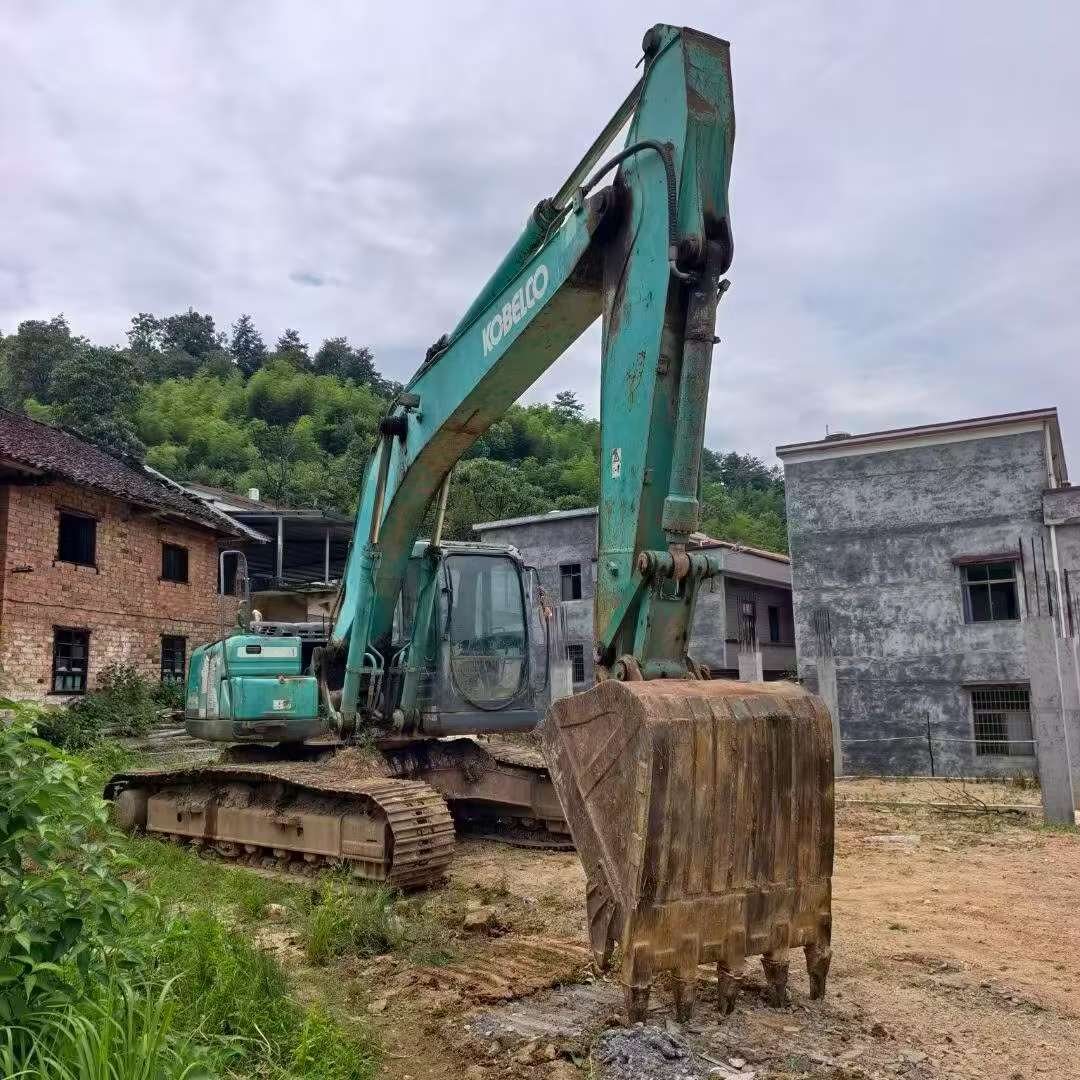Buy Kobelco SK210 Used Excavator / 5