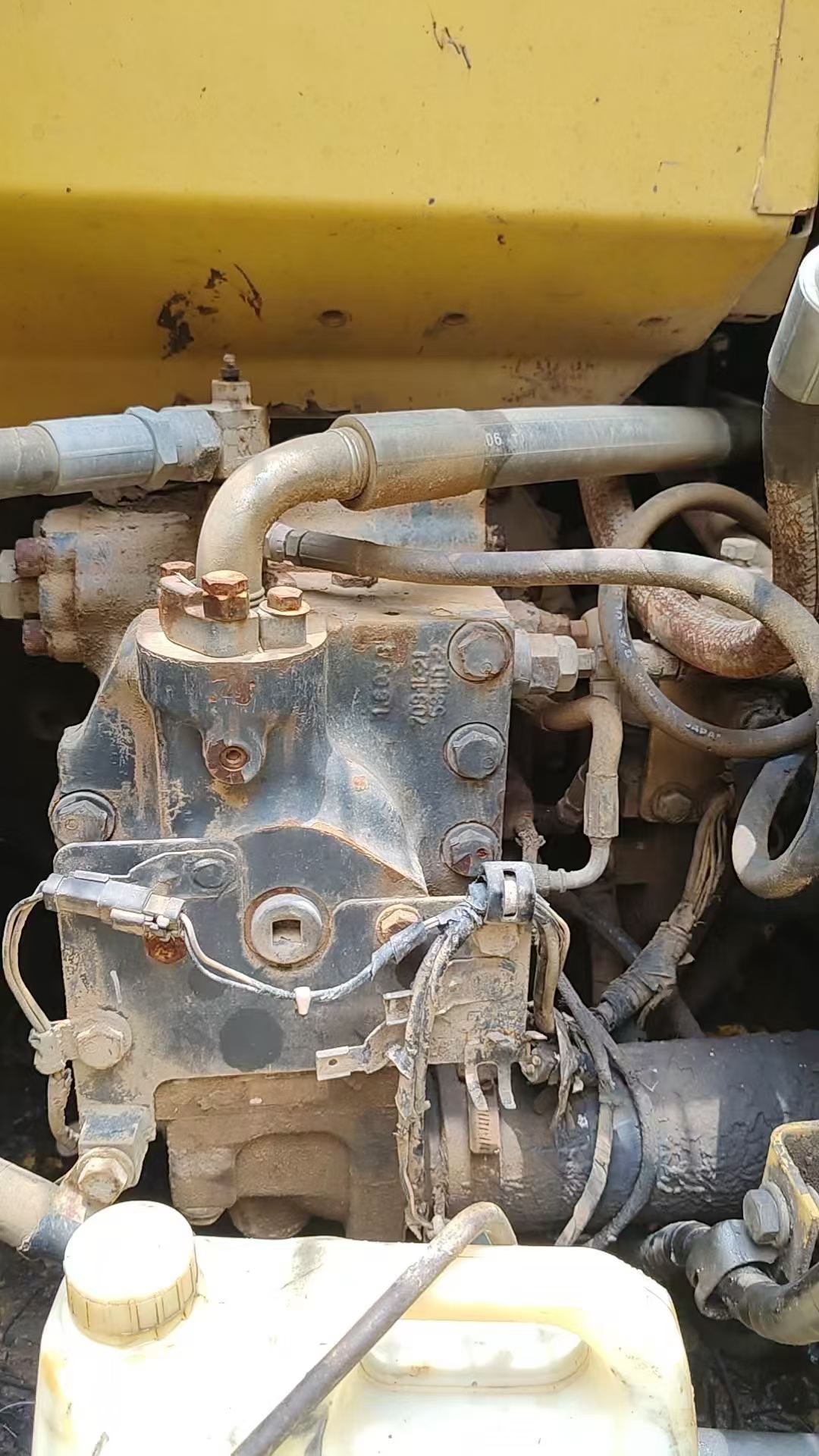 Buy Komatsu PC130-7 Used Excavator / 4