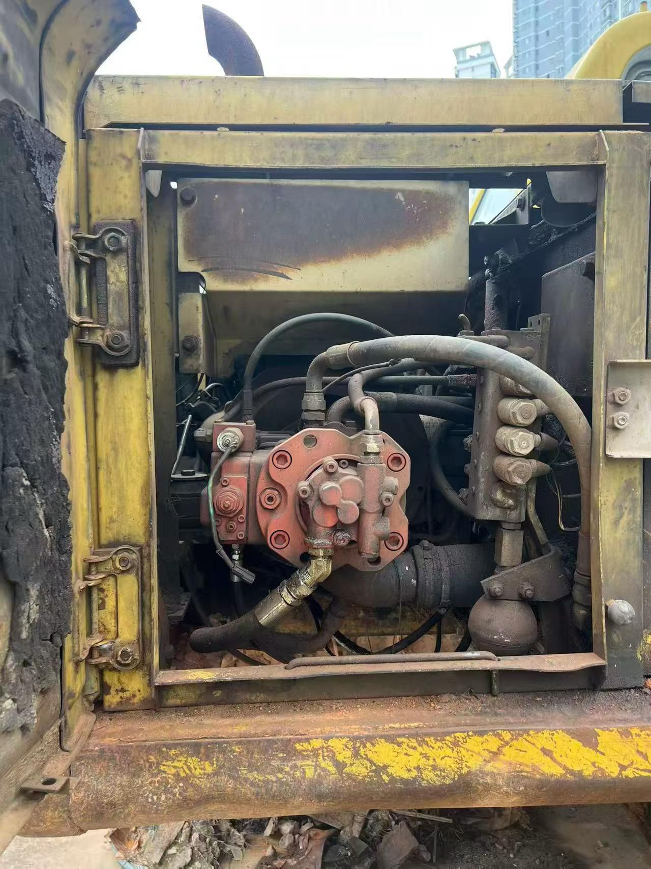 Buy Komatsu PC120-6 Used Excavator / 5