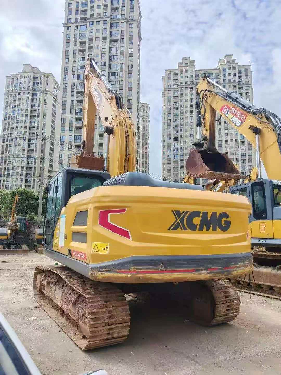 Buy XCMG XE200 Used Excavator / 2