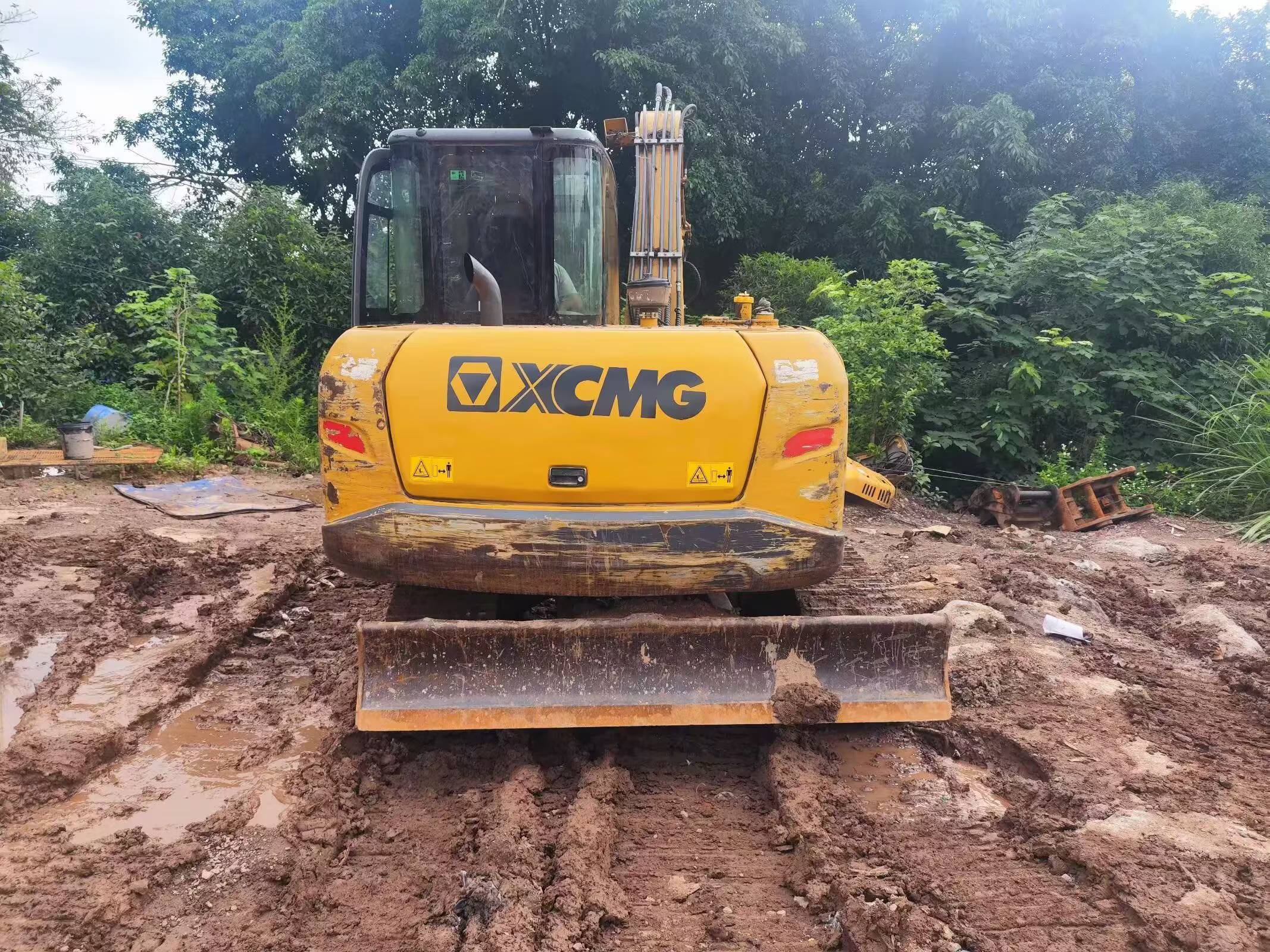 Buy XCMG XE75C Used Excavator / 3