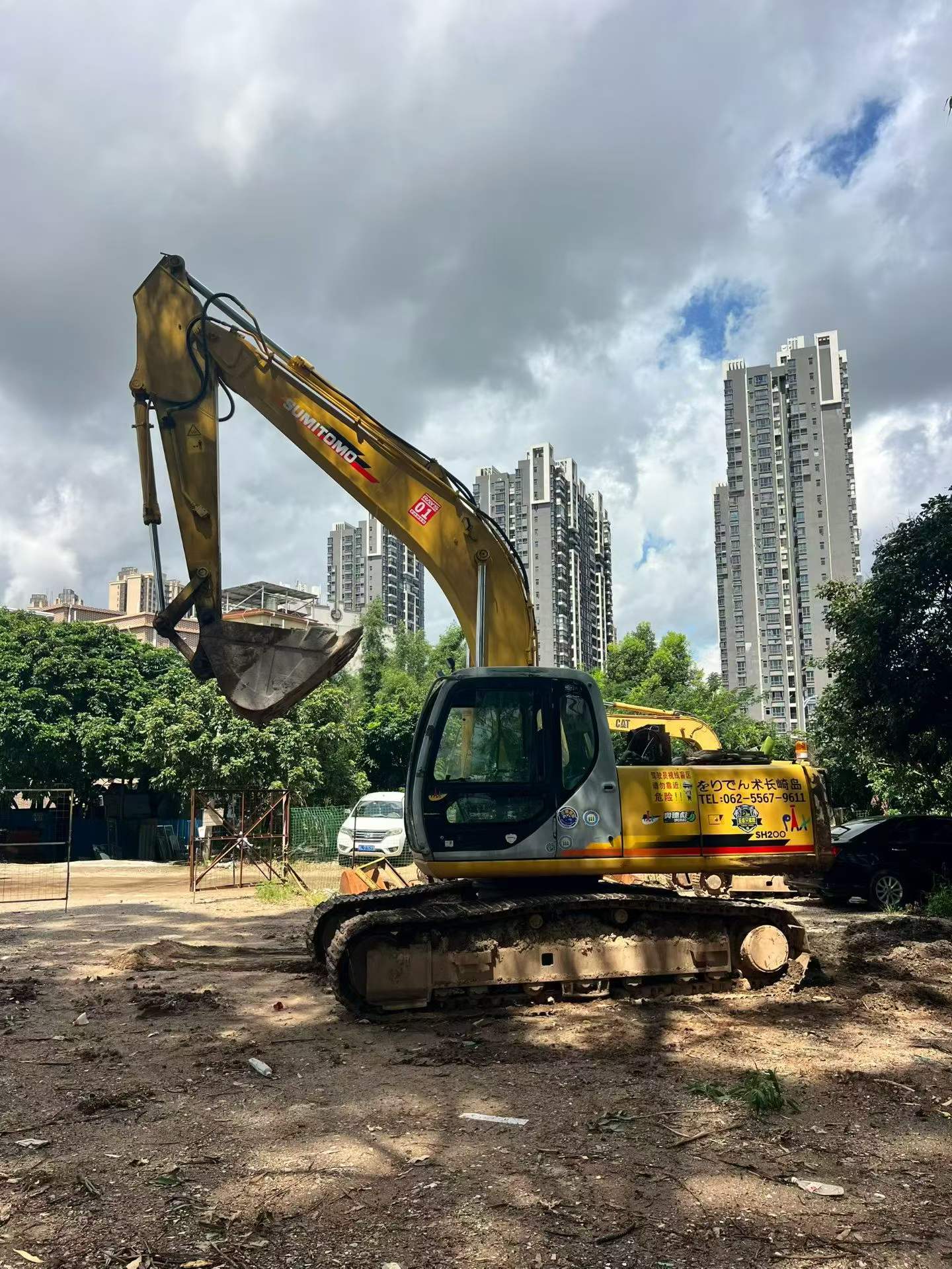 Buy Sumitomo SH200A3 Used Excavator / 2