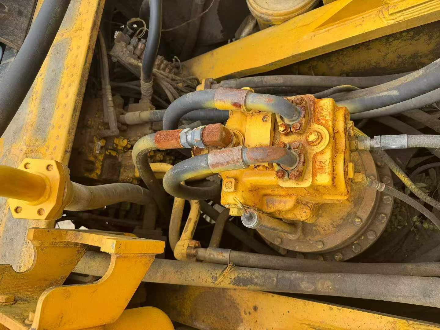 Buy Komatsu PC460LC-8 Used Excavator / 7