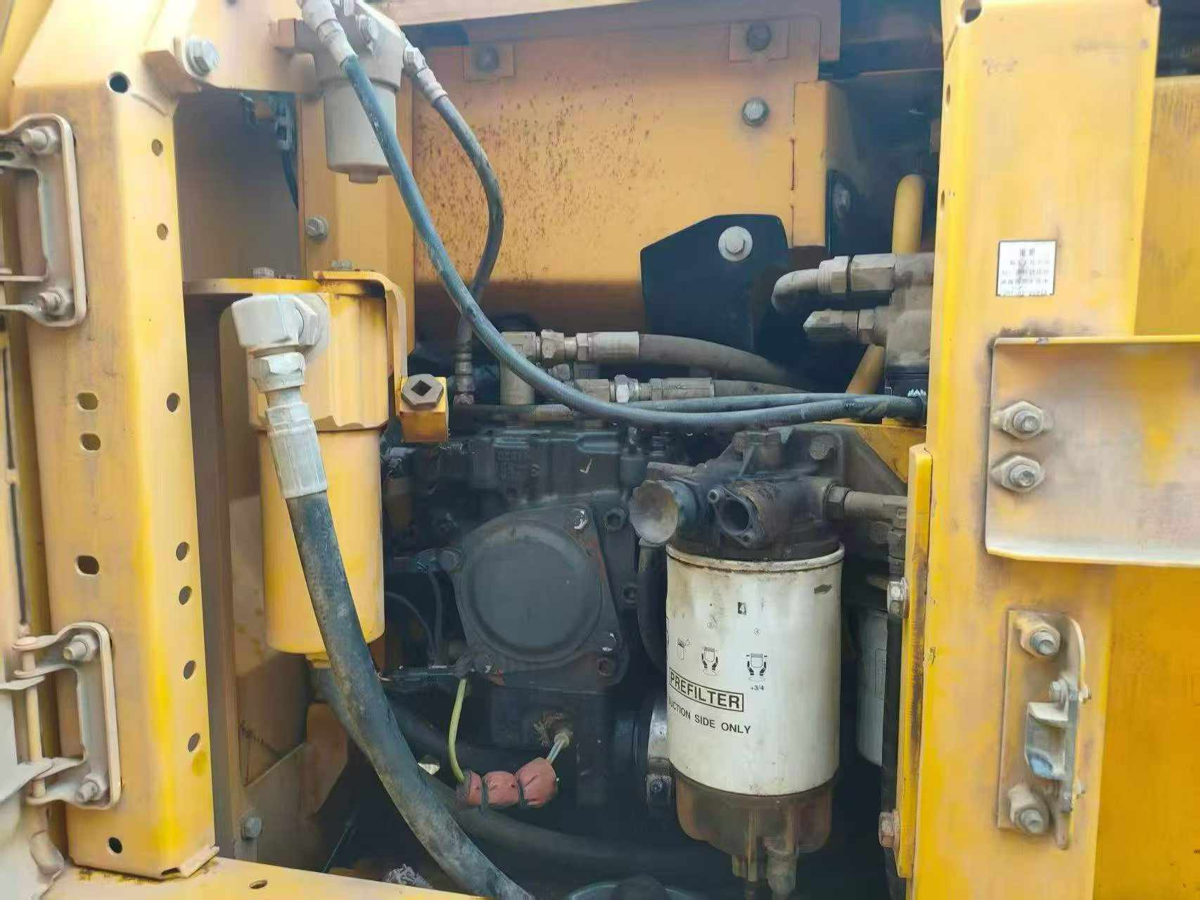 Buy Komatsu PC130-8 Used Excavator / 4