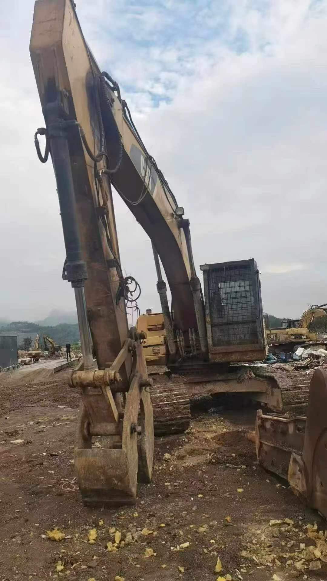 Buy Caterpillar 320D Used Excavator / 3