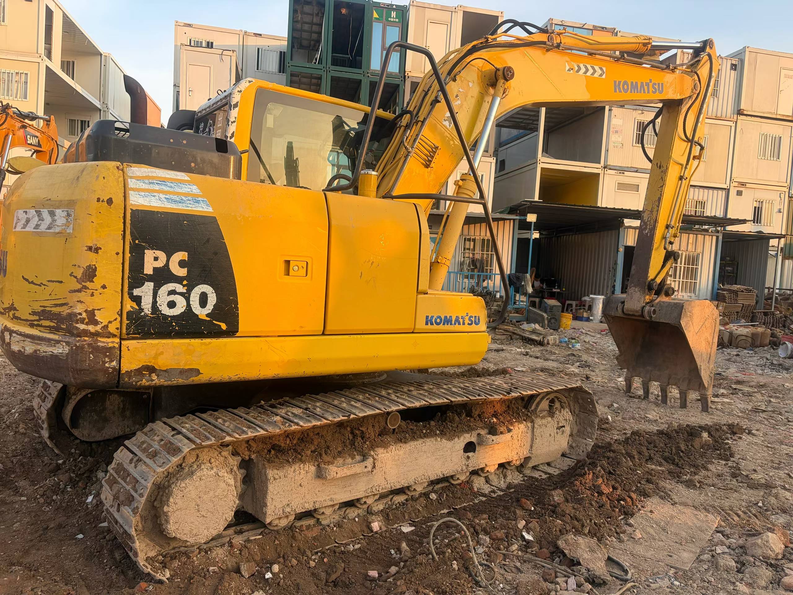 Buy Komatsu PC130-8 Used Excavator / 4