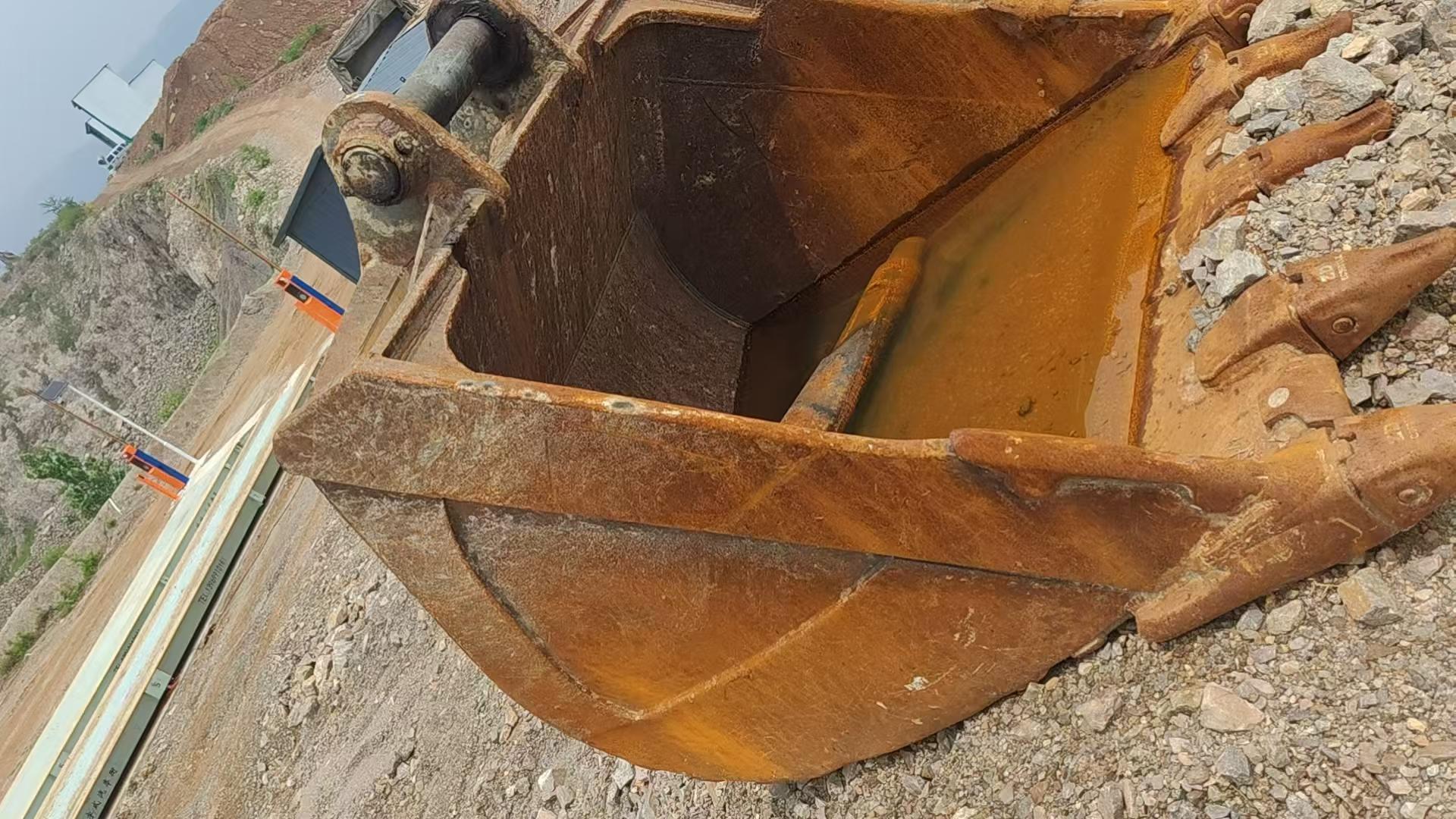 Buy Doosan DH500 Used Excavator / 5