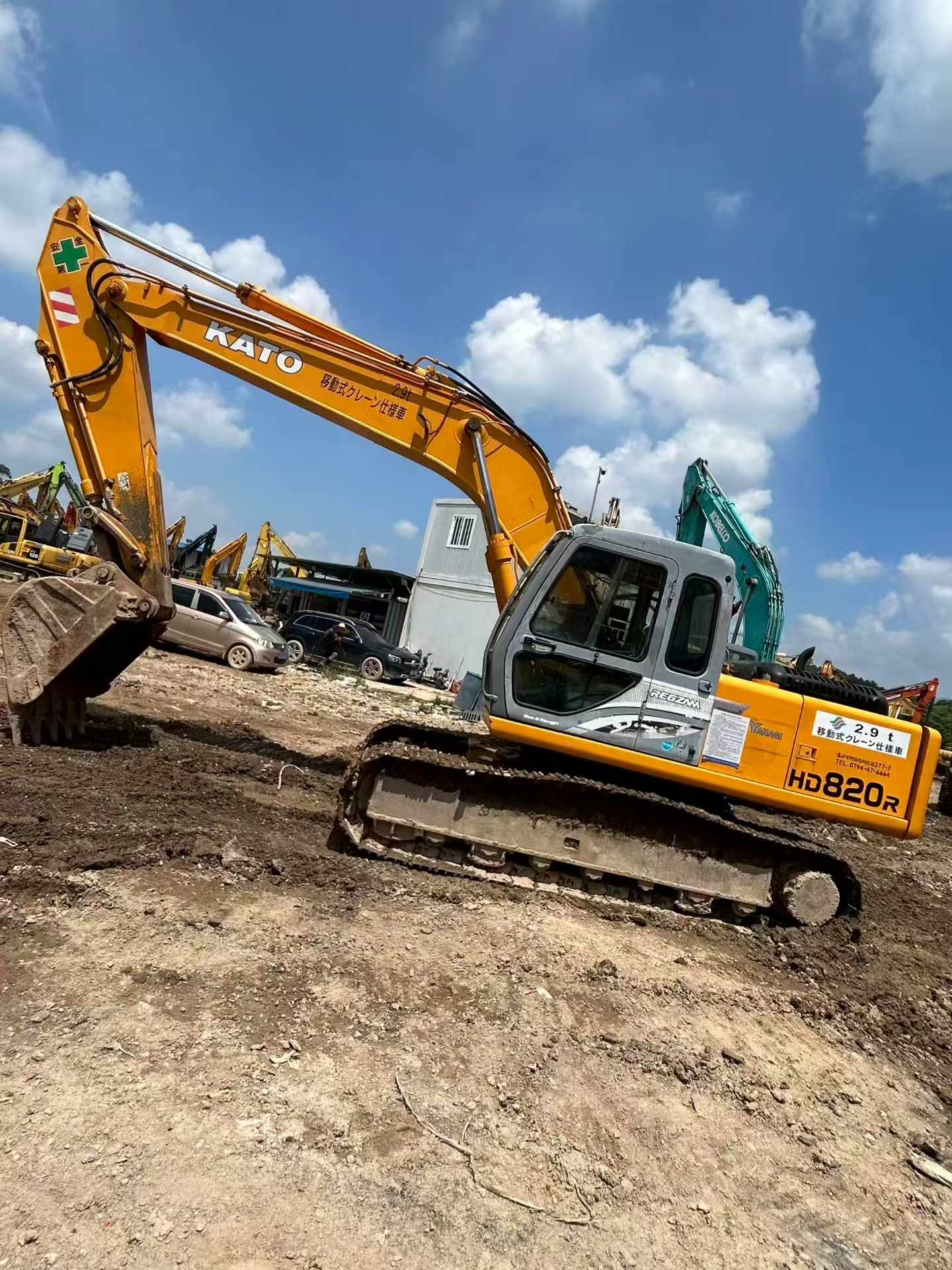 Buy Kato HD820R Used Excavator / 2