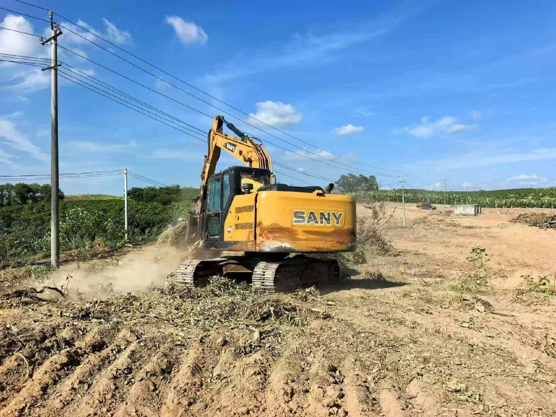 Buy Sany SY135 Used Excavator / 2