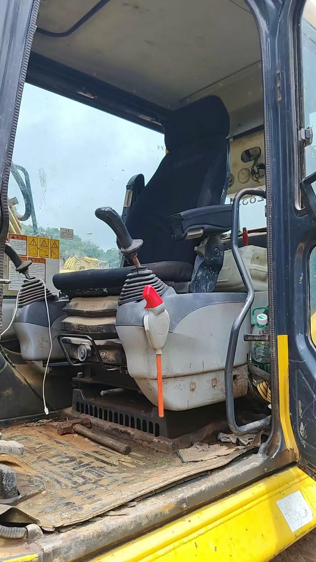 Buy Komatsu PC130-7 Used Excavator / 6