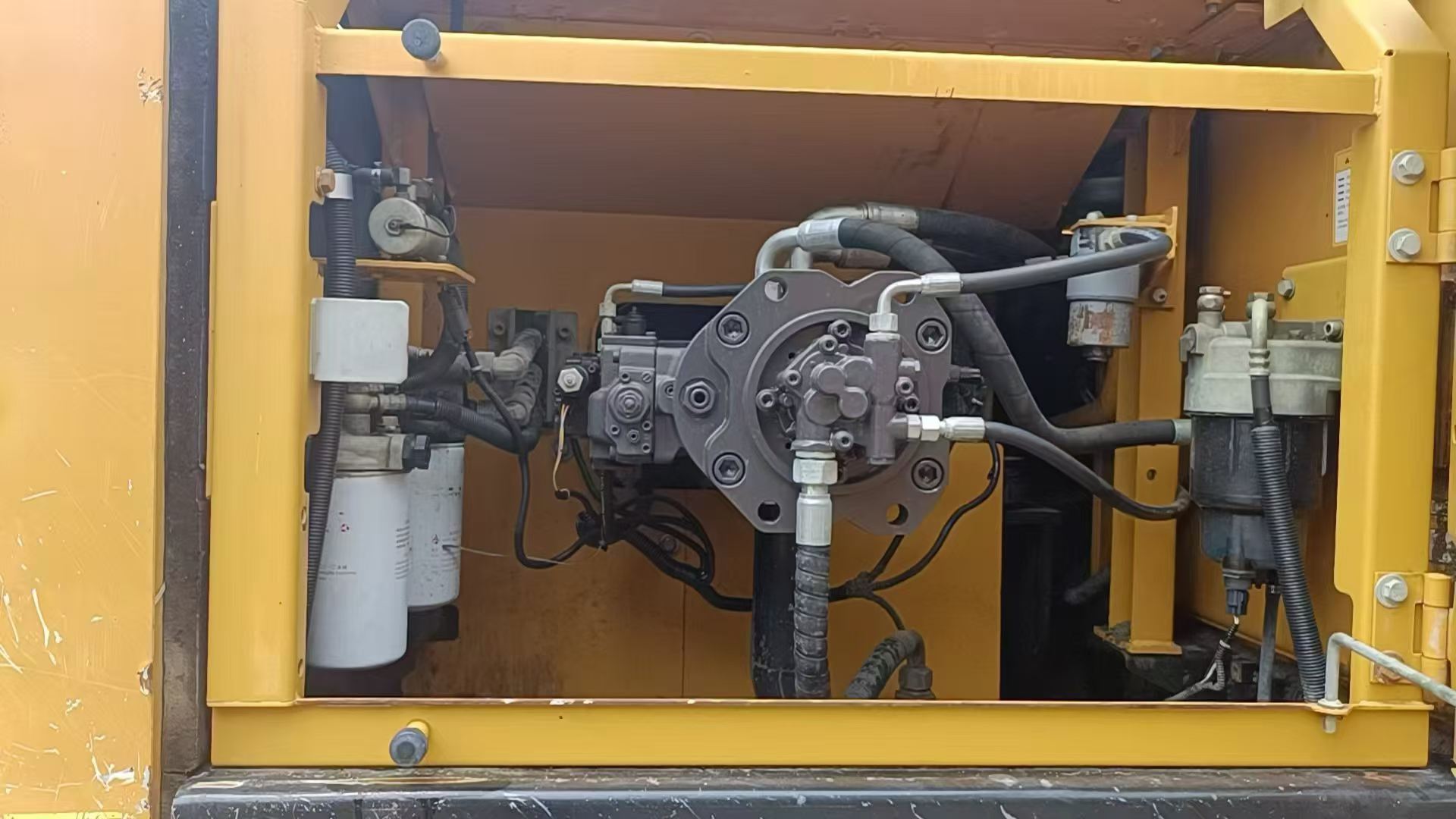 Buy Sany SY285C Used Excavator / 4
